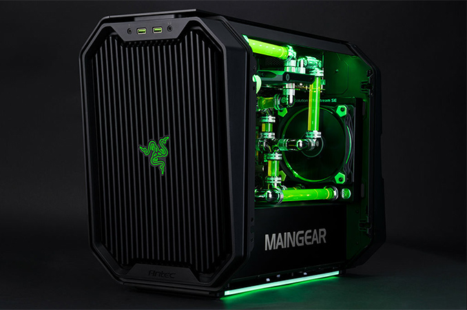 maingear_razer-678_575px.jpg