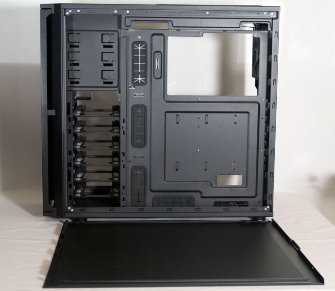 http://images.anandtech.com/galleries/1524/behindtray_575px.jpg