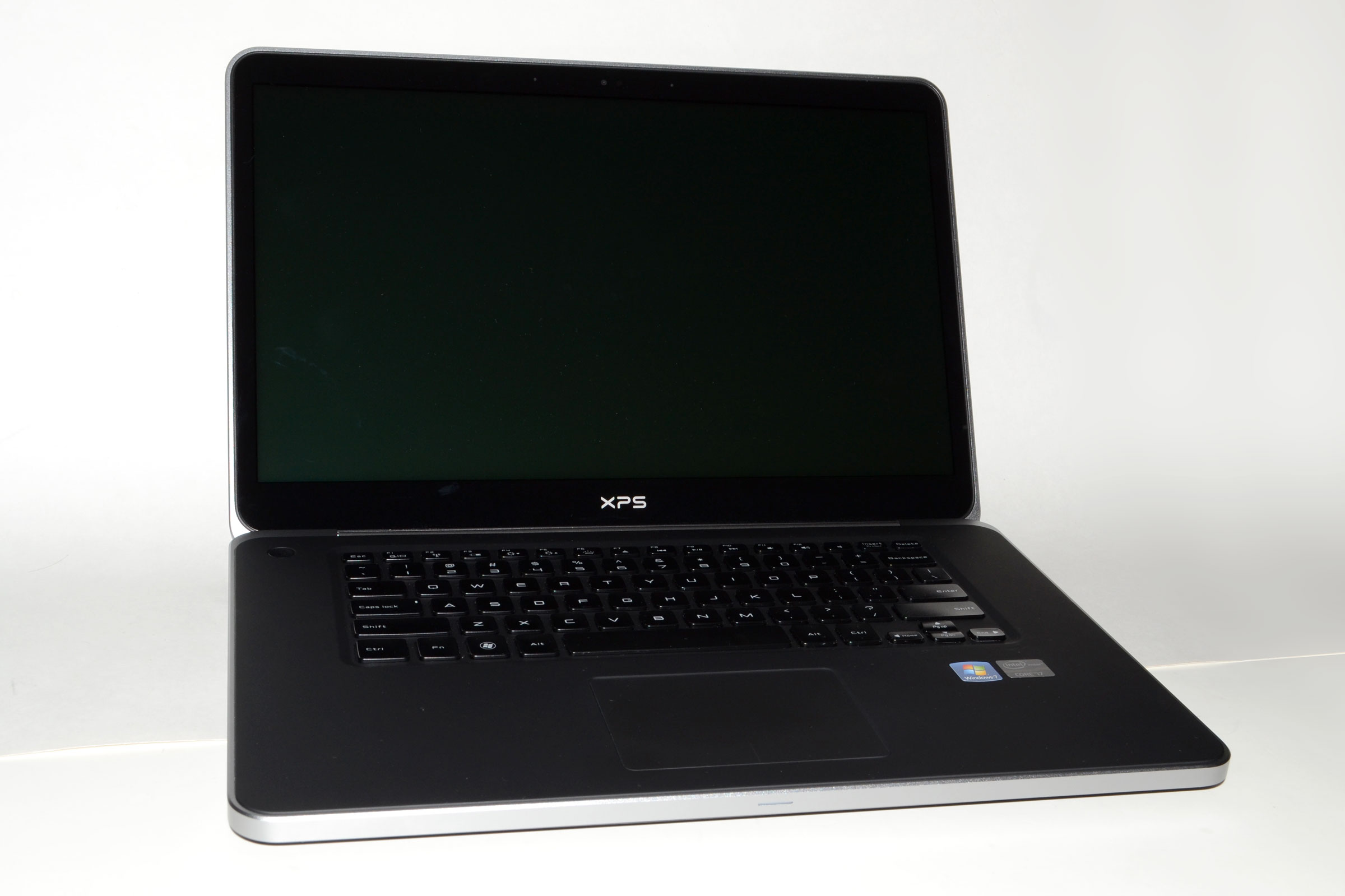 AnandTech | Gallery - Dell XPS 15 L521X: Exterior - 17 Photos