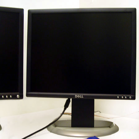 http://images.anandtech.com/reviews/monitor/dell/ultrasharp1905fp/1905fp_front.jpg
