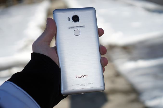The Huawei Honor 5X Mid-Range Meets