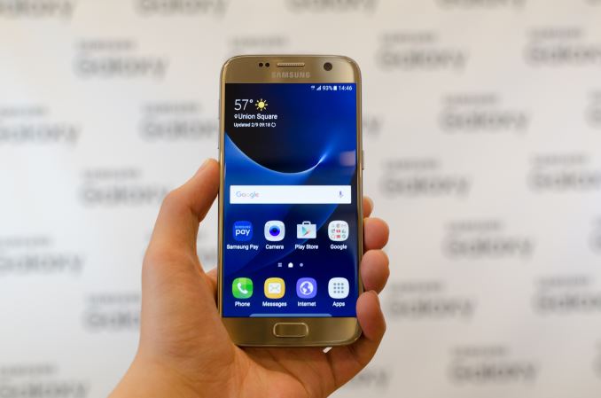 Hands On Samsung Galaxy and S7 edge