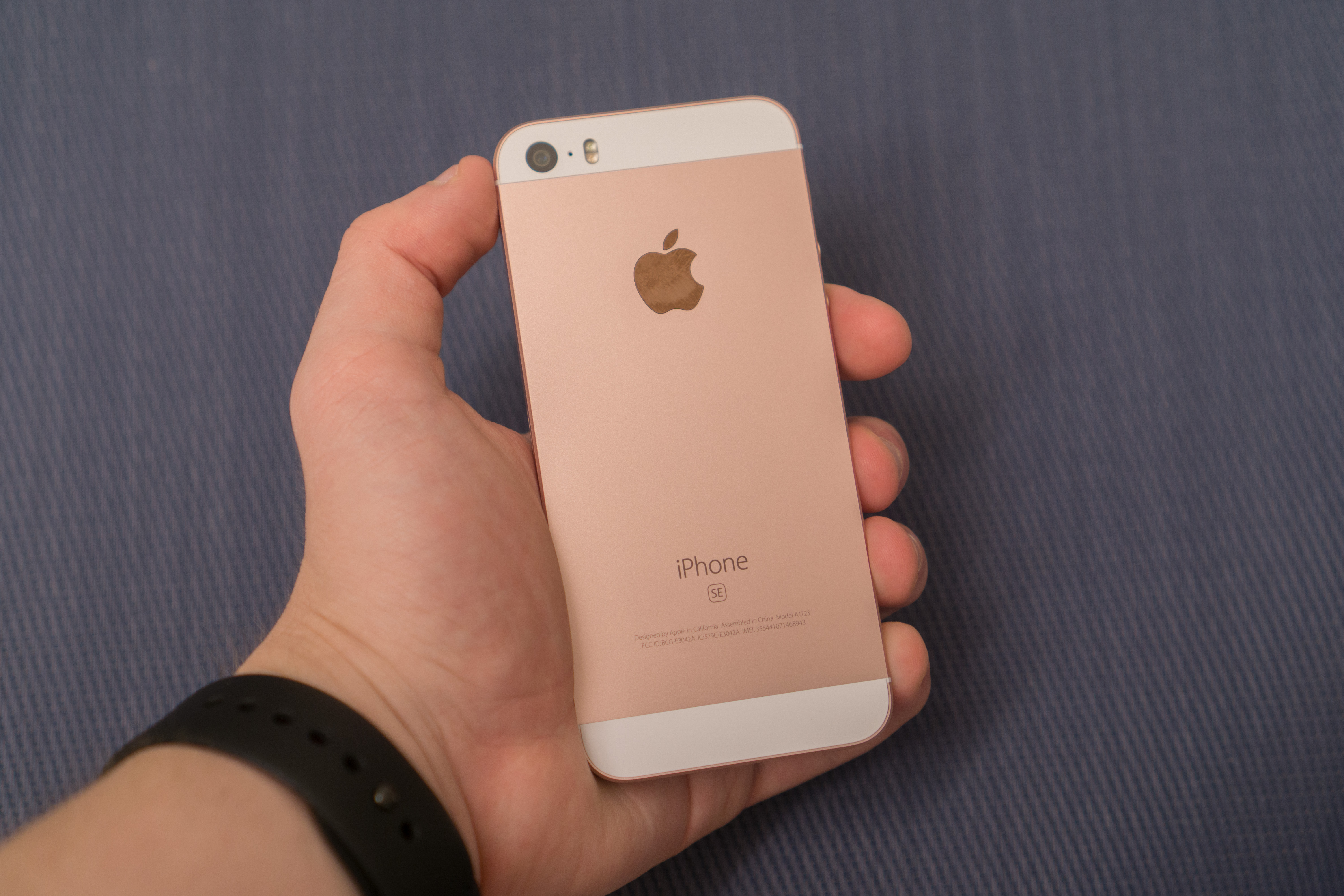 The Iphone Se Review