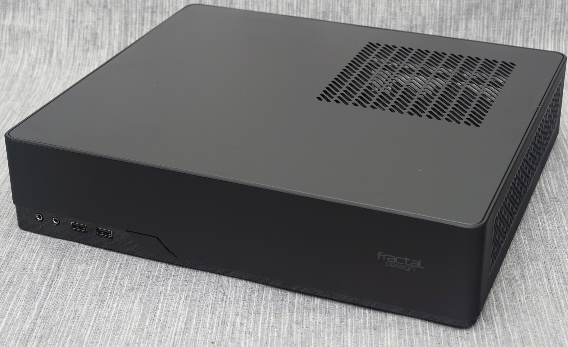 fractal design node 202 black slim