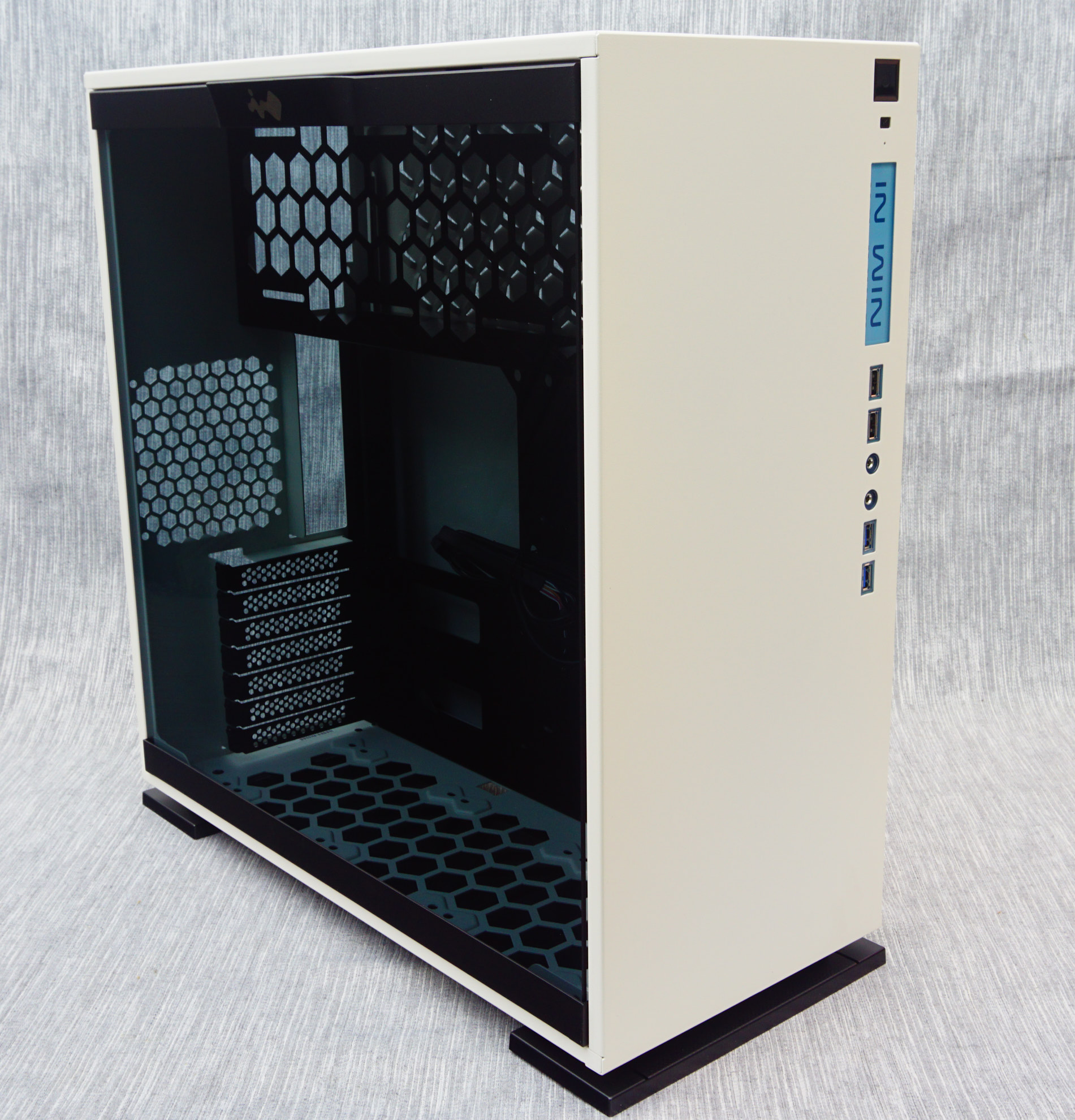 The In Win 303 Case Review Minimalist Atx With Tempered Glass For 93