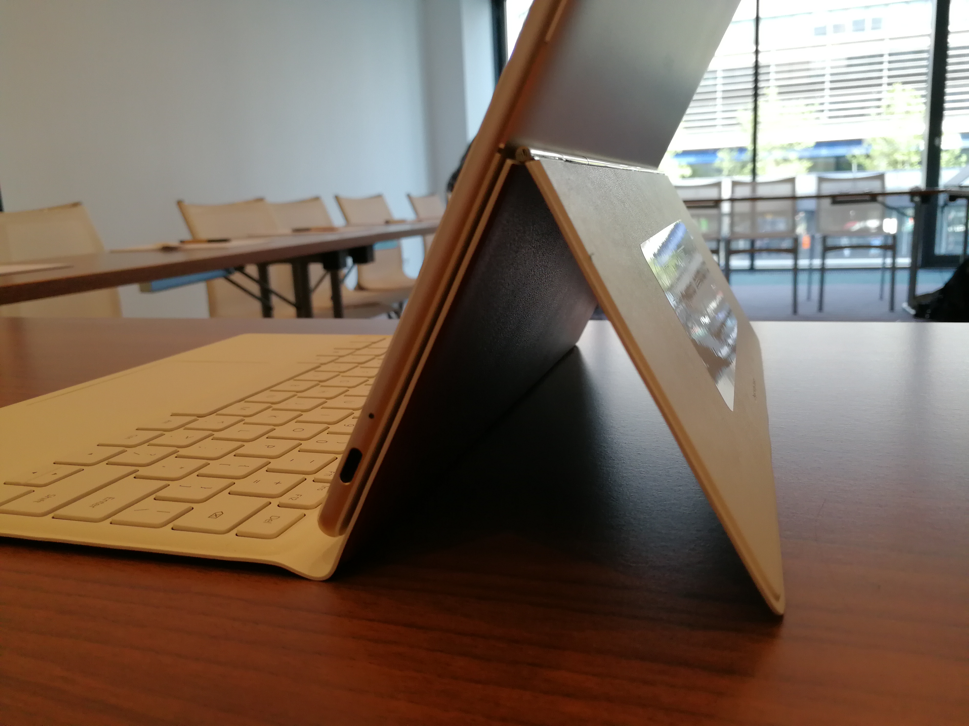 Huawei matebook mdf x