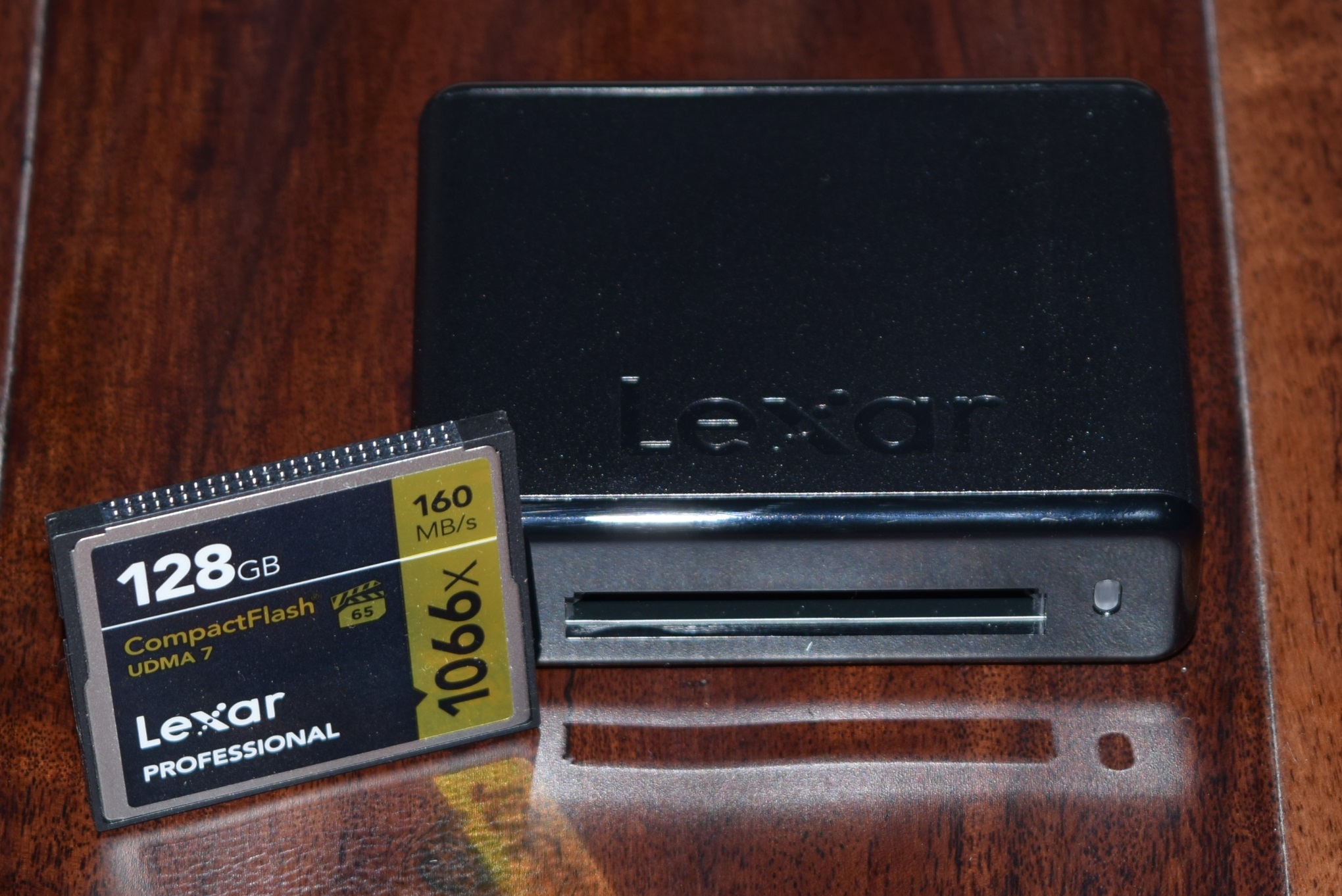 Brandneu Lexar 128GB Professional 1066x Compact Flash Memory Card 160 MB/s