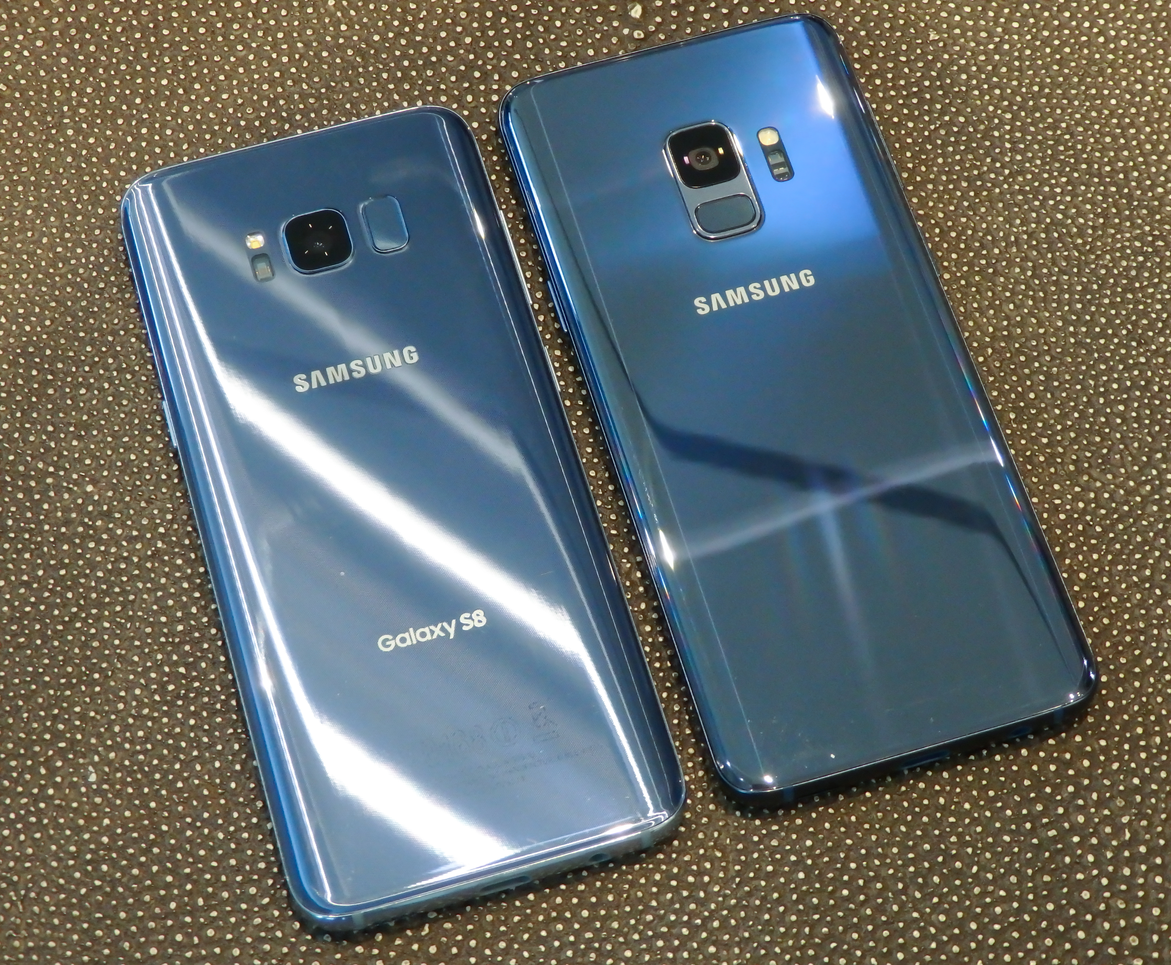 Samsung s8 vs s8. Samsung Galaxy s9 8. Samsung s8 s9. Самсунг s8 и s9. Samsung Galaxy s9 narxi.