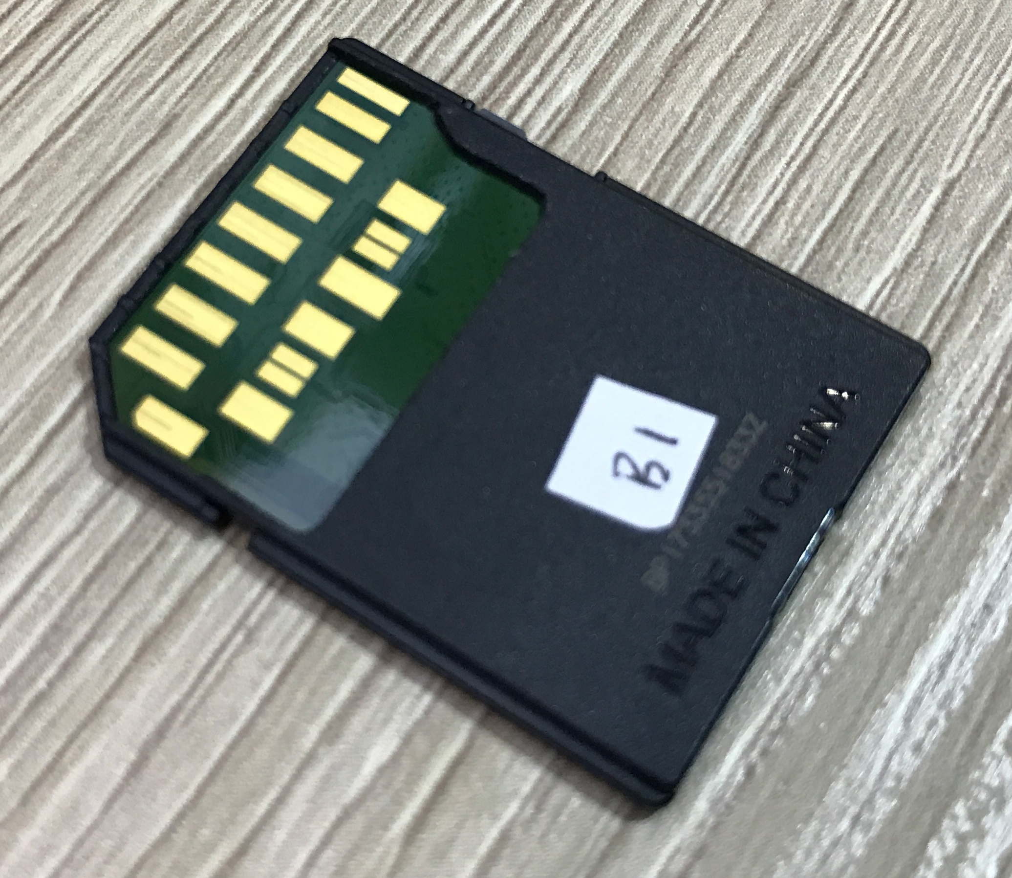 Uhs 3 память. SD карта Western Digital. Чипы памяти карт SD. PCI to SD. UHS-III.