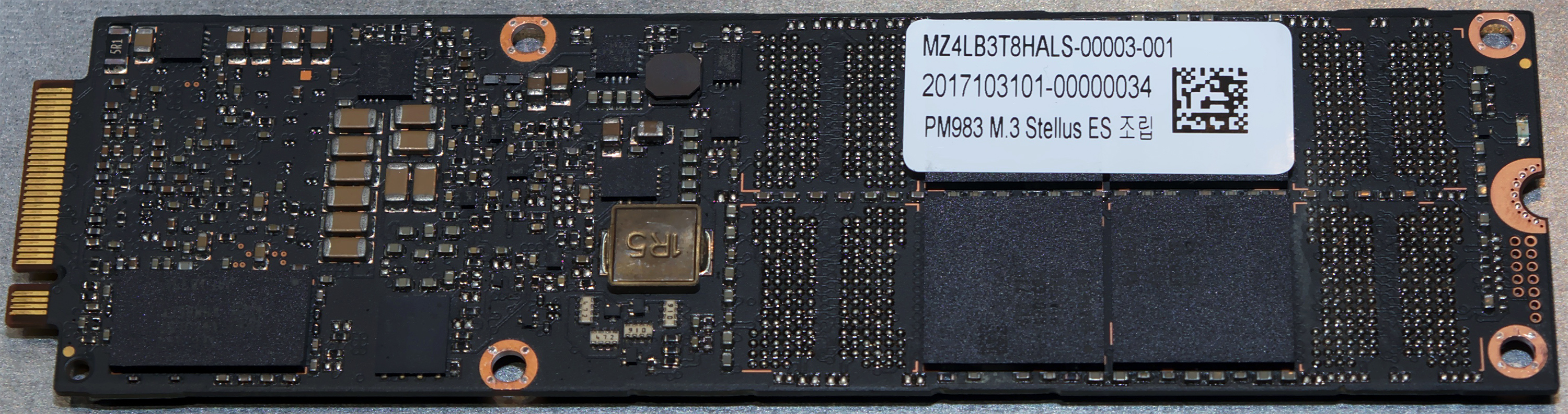 dialekt Forskel Enlighten Hands On With Samsung's New NF1 SSDs: 36 x 16 TB in 1U