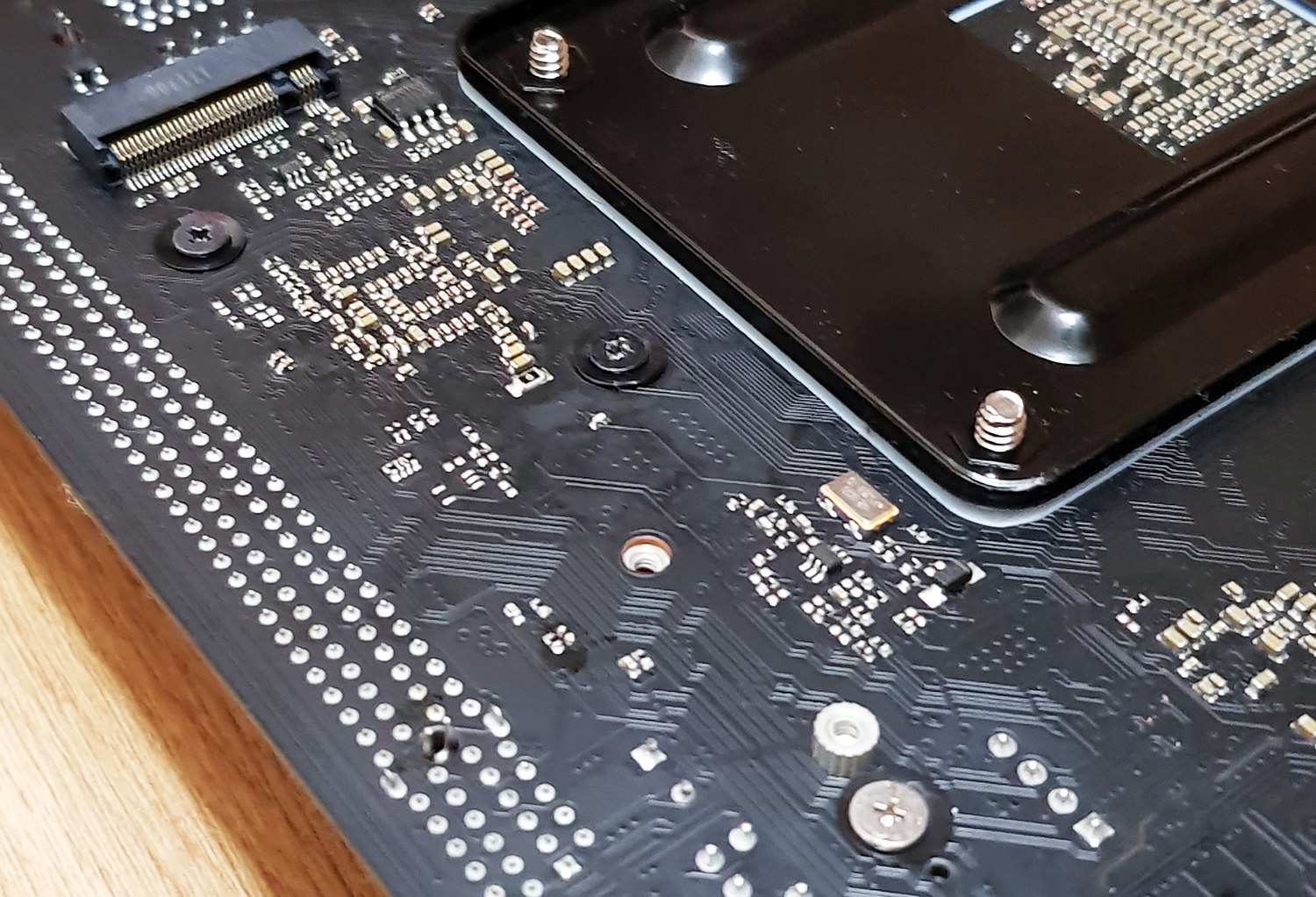 titel Bøje Sudan Board Features And Visual Inspection - The ASRock X370 Gaming-ITX/ac  Motherboard Review