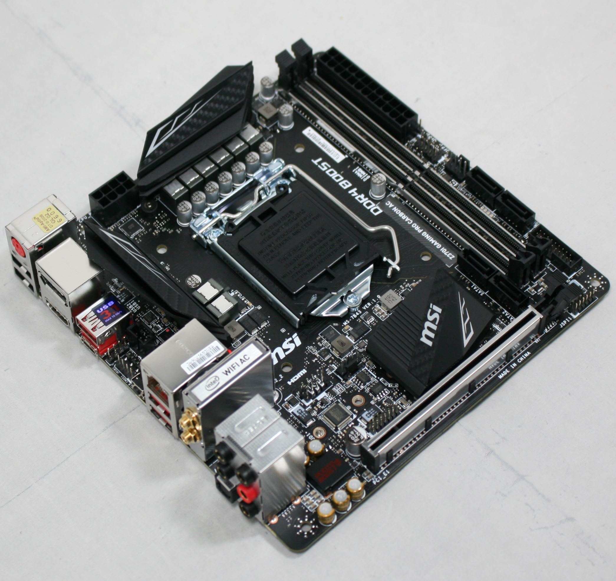 Visual Inspection - The MSI Z370I Gaming Pro Carbon AC (mITX) Review: Balanced Diet