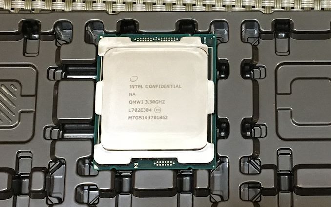 sectie Gespierd het formulier Intel's Basin Falls Skylake-X Refresh: Core i9-9980XE with up to 15% Better  Power Efficiency