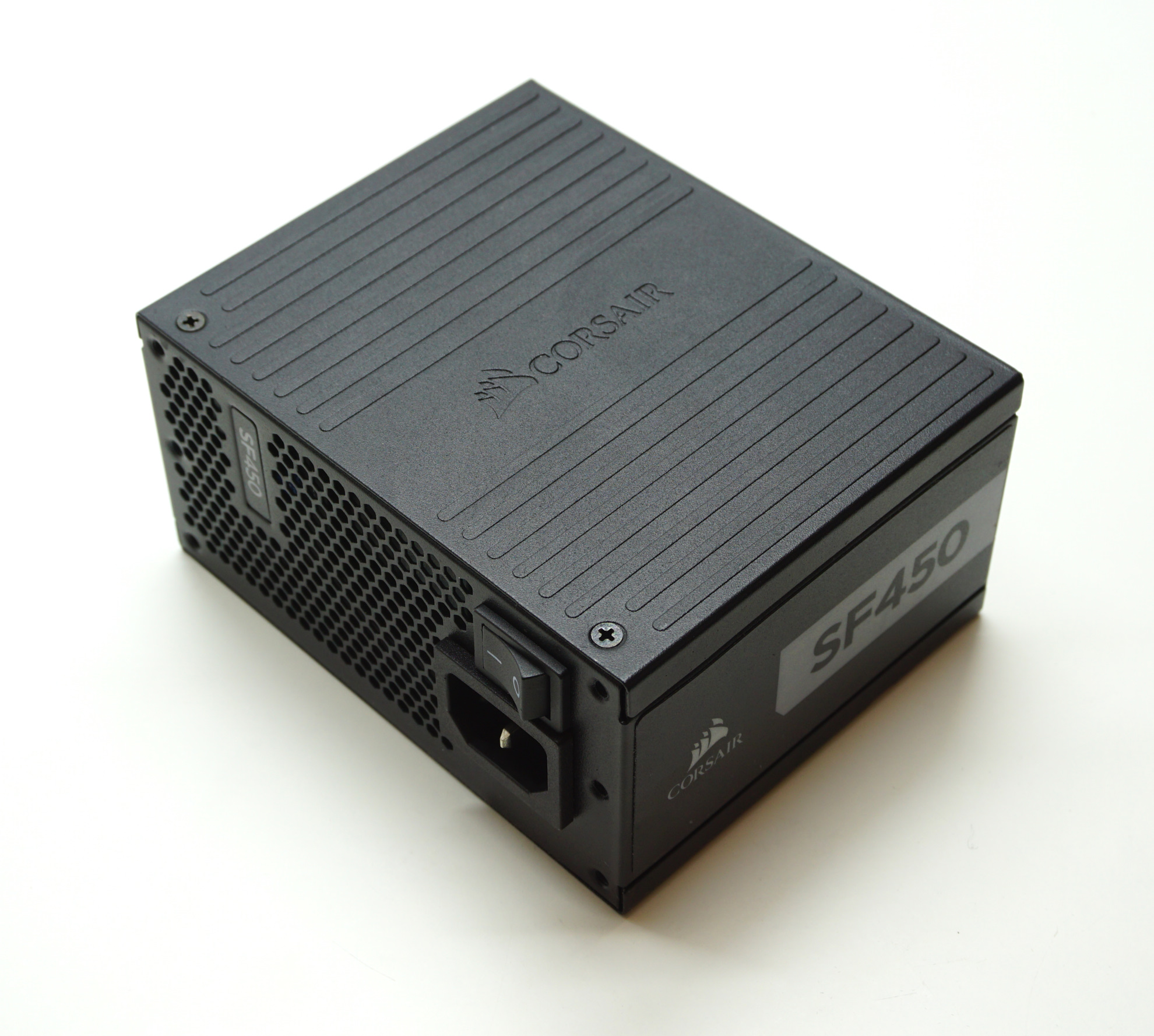 vision At bidrage hvile The Corsair SF450 450W SFX PSU - The Corsair SF450 Platinum SFX PSU Review:  Corsair's Best SFF PSU Gets Even Better
