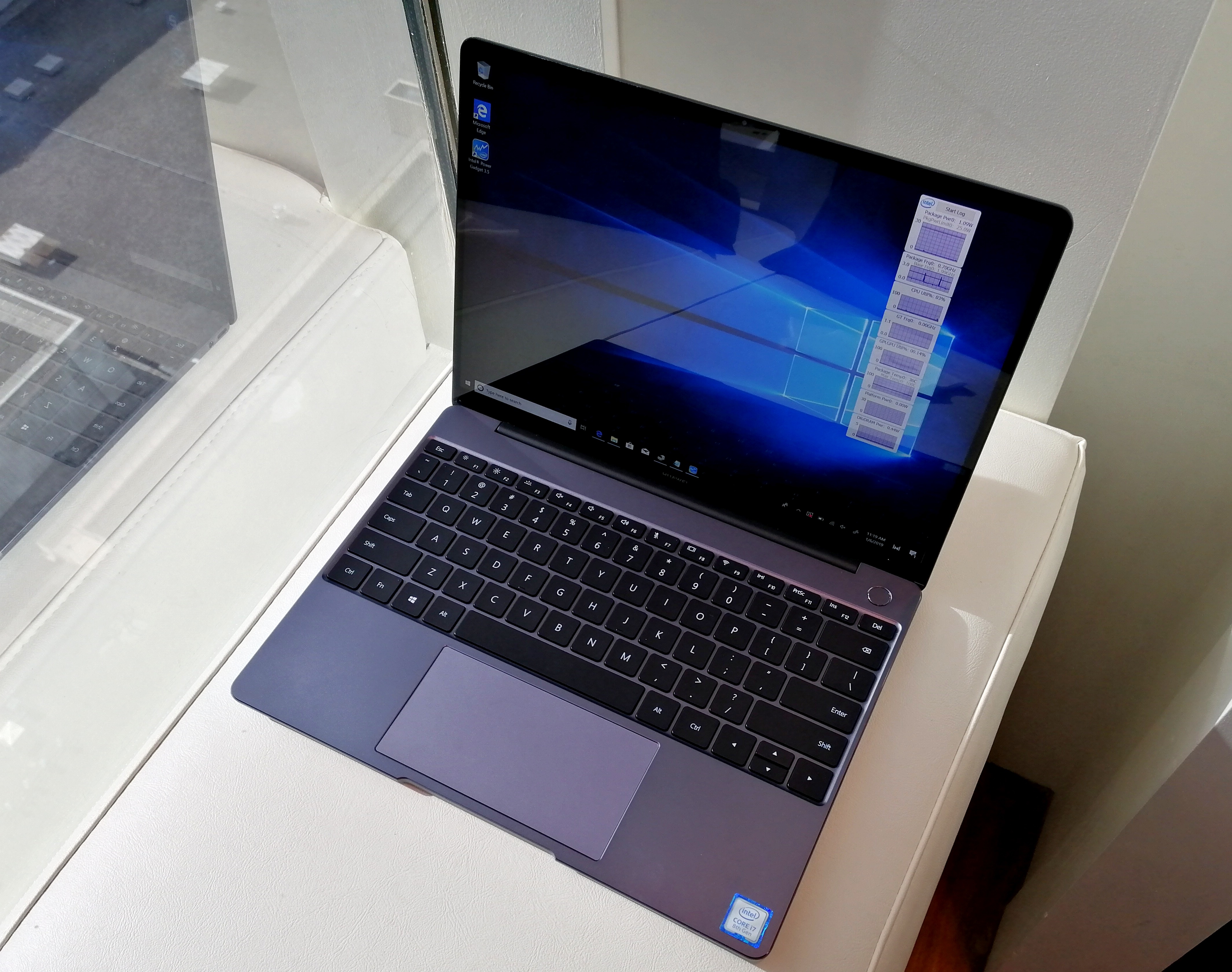 Хуавей matebook 13. Huawei MATEBOOK 13. Huawei MATEBOOK 13 WRTB-wah9l. Huawei MATEBOOK 13 AMD. Huawei MATEBOOK 2019.