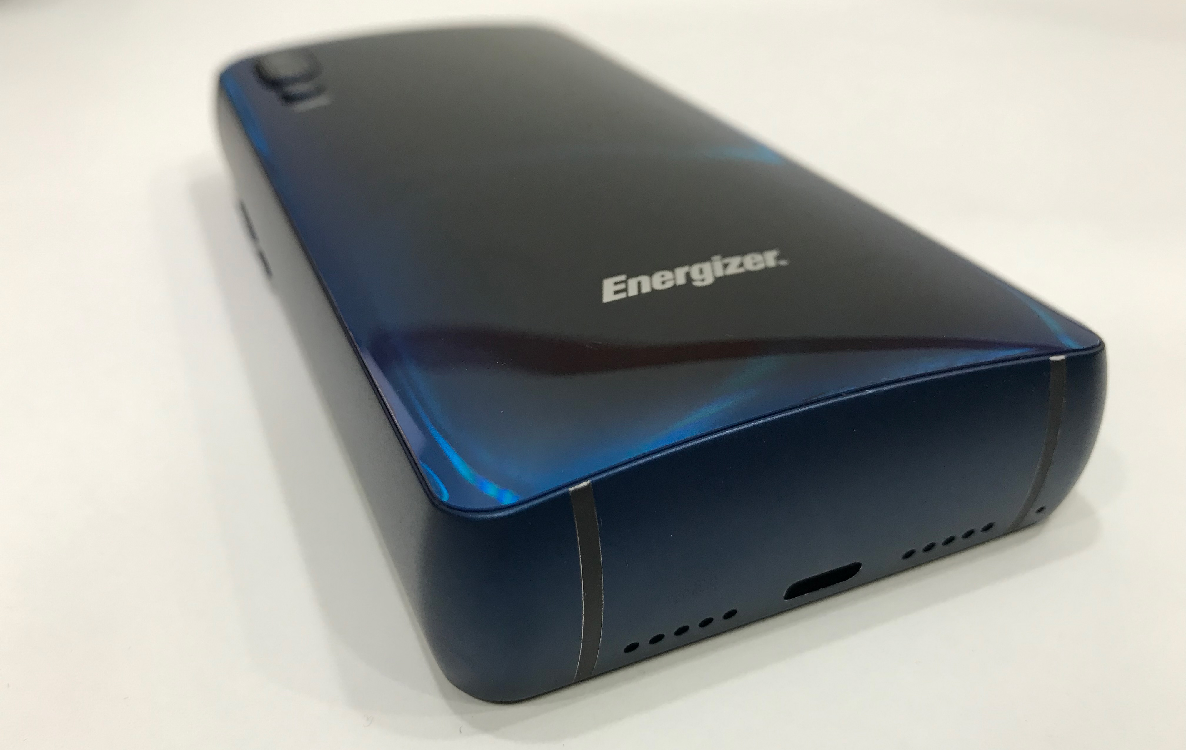 generation Analytiker slump Energizer Power Max P18K Pop with 18,000 mAh Battery Demonstrated at MWC  2019
