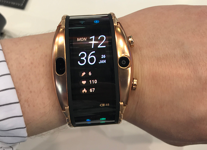 Hands On with The Nubia Alpha A Smartphone or A Smartwatch