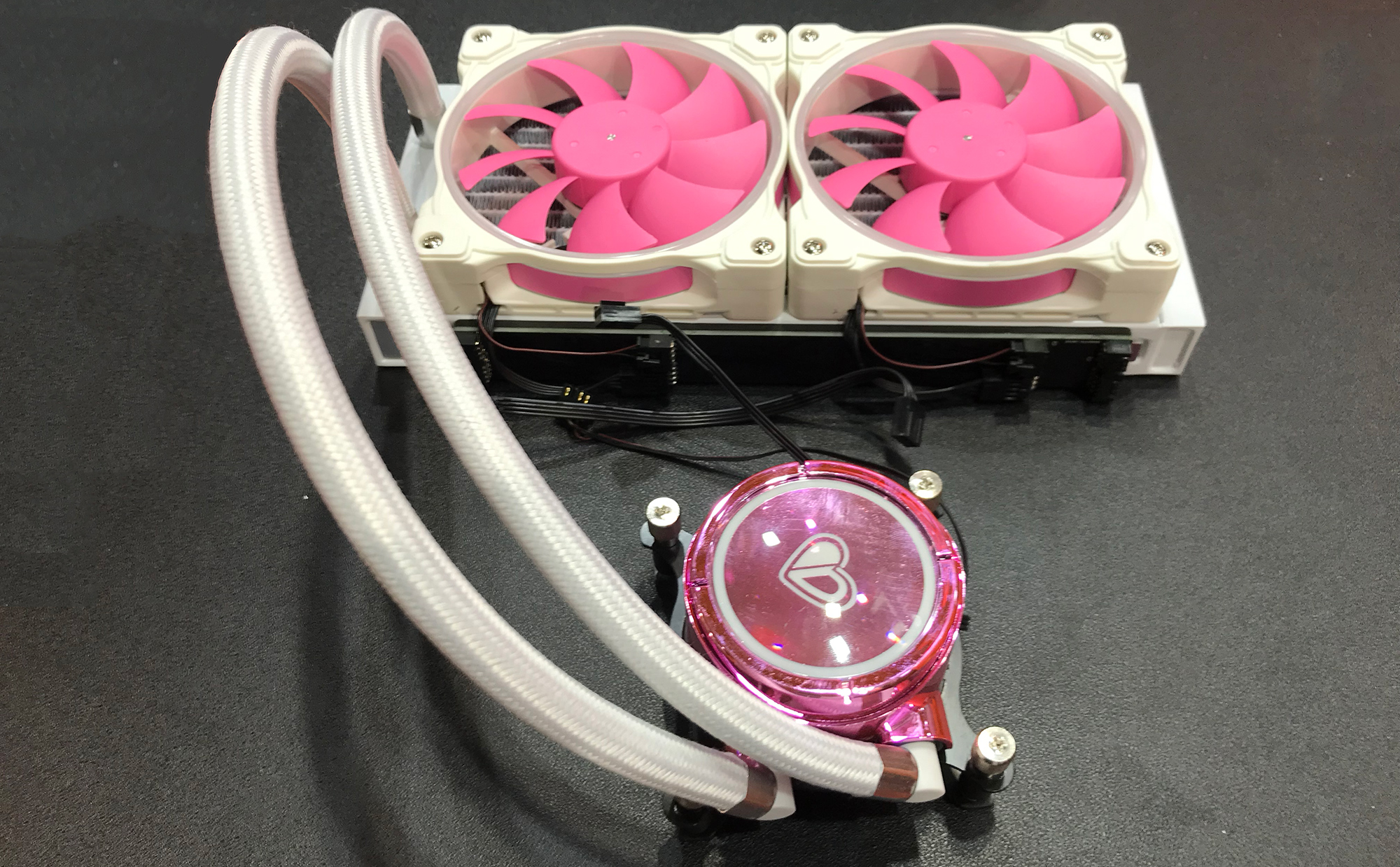 Spotted at Computex: A and Pink AIO LCS from ID Cooling