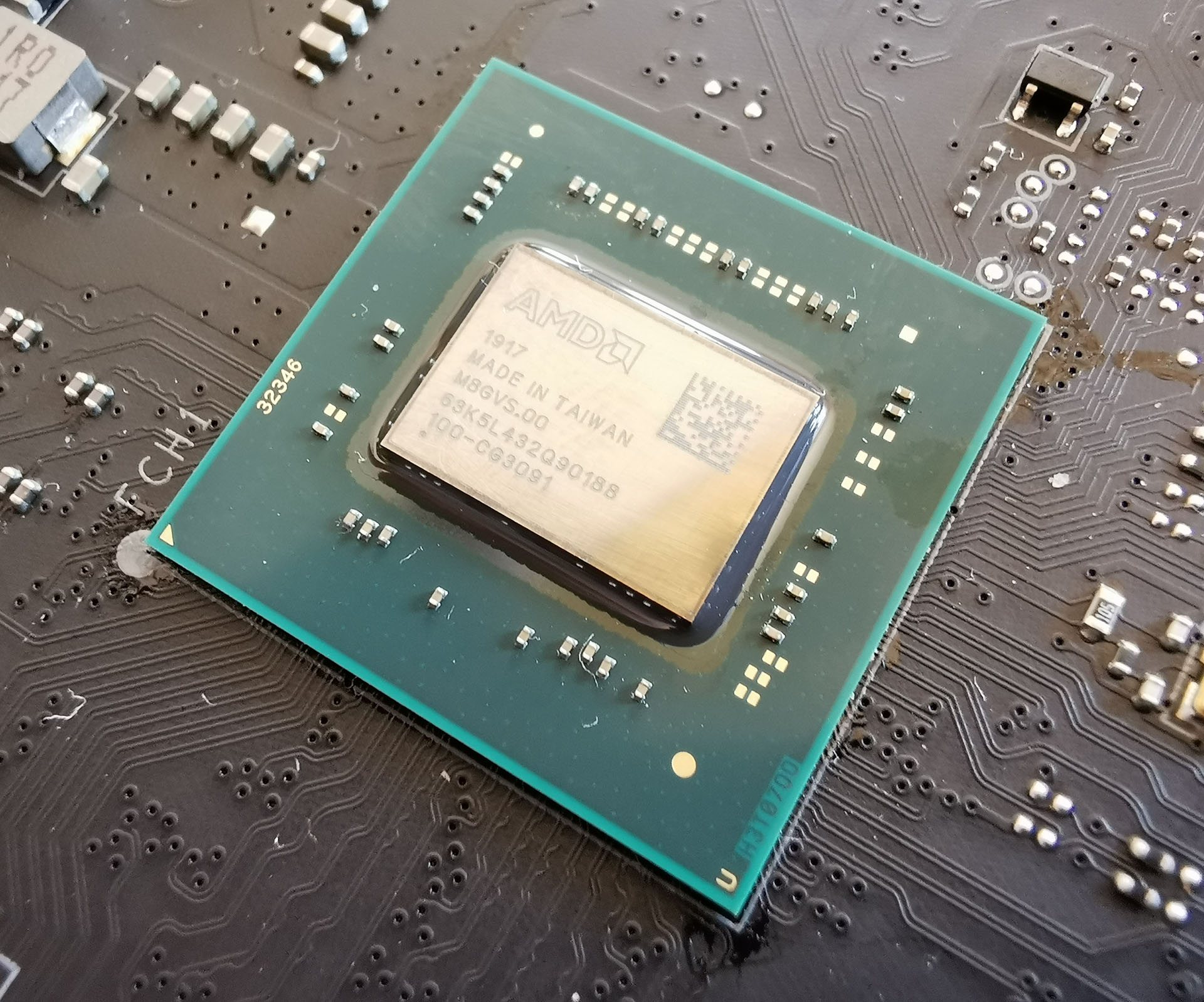 Amd 64 4400. Чипсет 570 AMD. AMD b550 чипсет. AMD x570 процессор. Чипсет b550 чип.