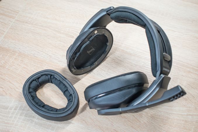 Sind Transplant forholdet Teardown & Components - The Sennheiser GSP670 Wireless Gaming Headset  Review: Cutting The Cord