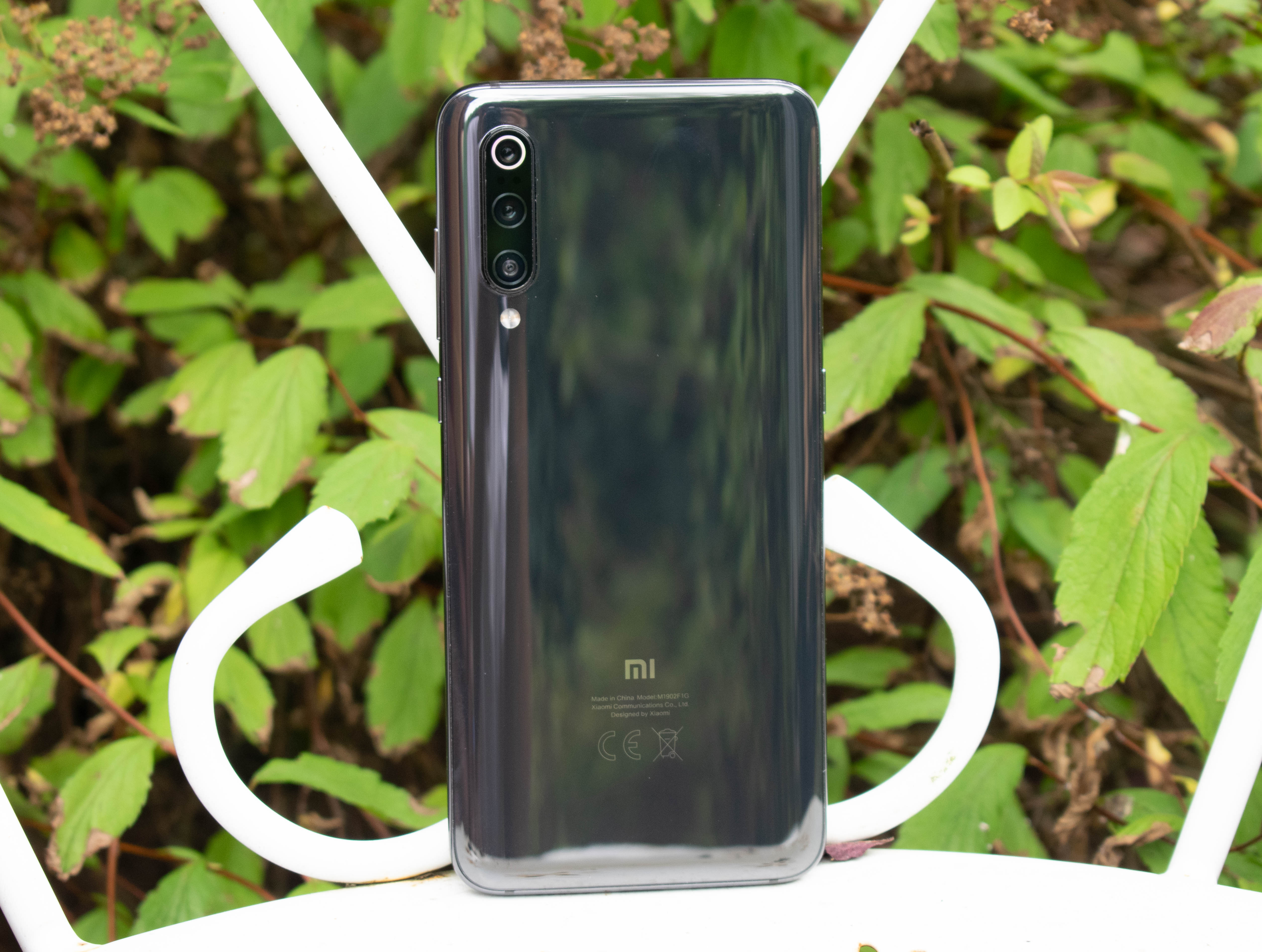The Xiaomi Mi9 Review: Flagship Performance At a Mid-Range Price
