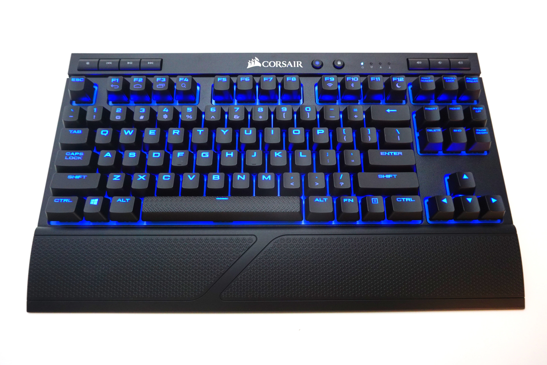 Ordsprog skridtlængde kerne The Corsair K63 Wireless Mechanical Gaming Keyboard - The Corsair K63  Wireless Mechanical Keyboard Review: PC Gaming Untethered