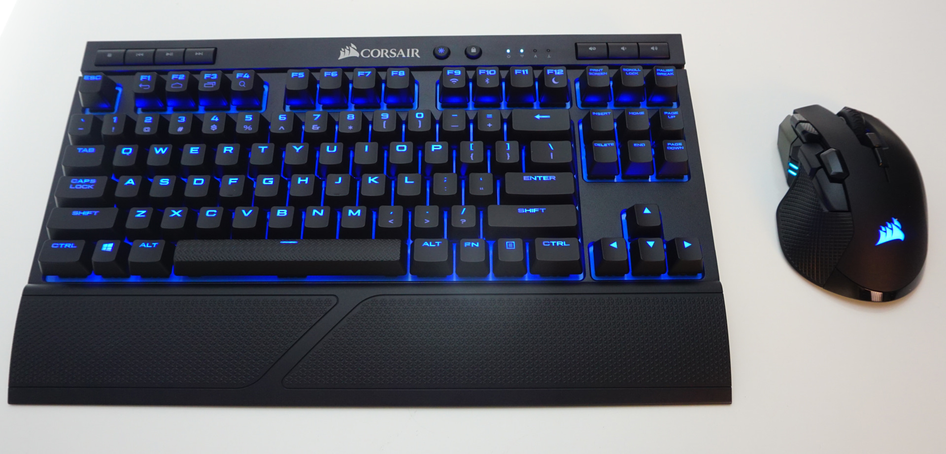 Corsair k63. Corsair k63 софт. Клавиатура проводная Corsair k63. Corsair k65 Key Size.