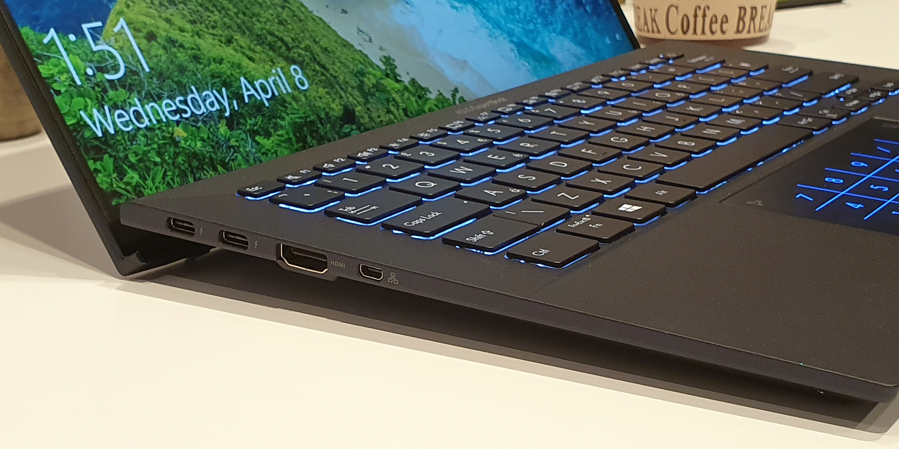 Asus ExpertBook B9450 Review: Outdated Display, CPU Diminish Sleek  Ultraportable - CNET