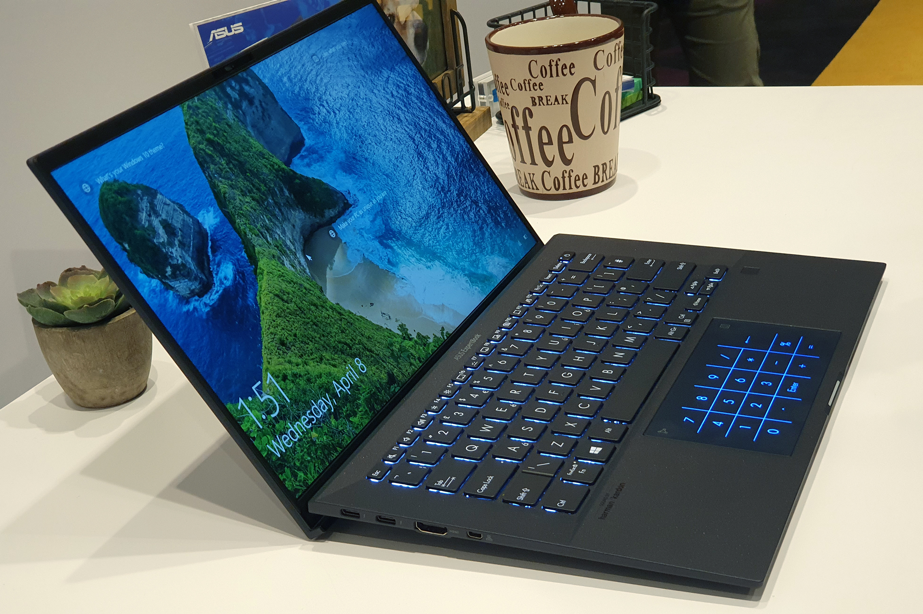 CES 2020: ASUS Launches Ultralight 14-Inch Project Athena ExpertBook B9450  - Just 865 Grams