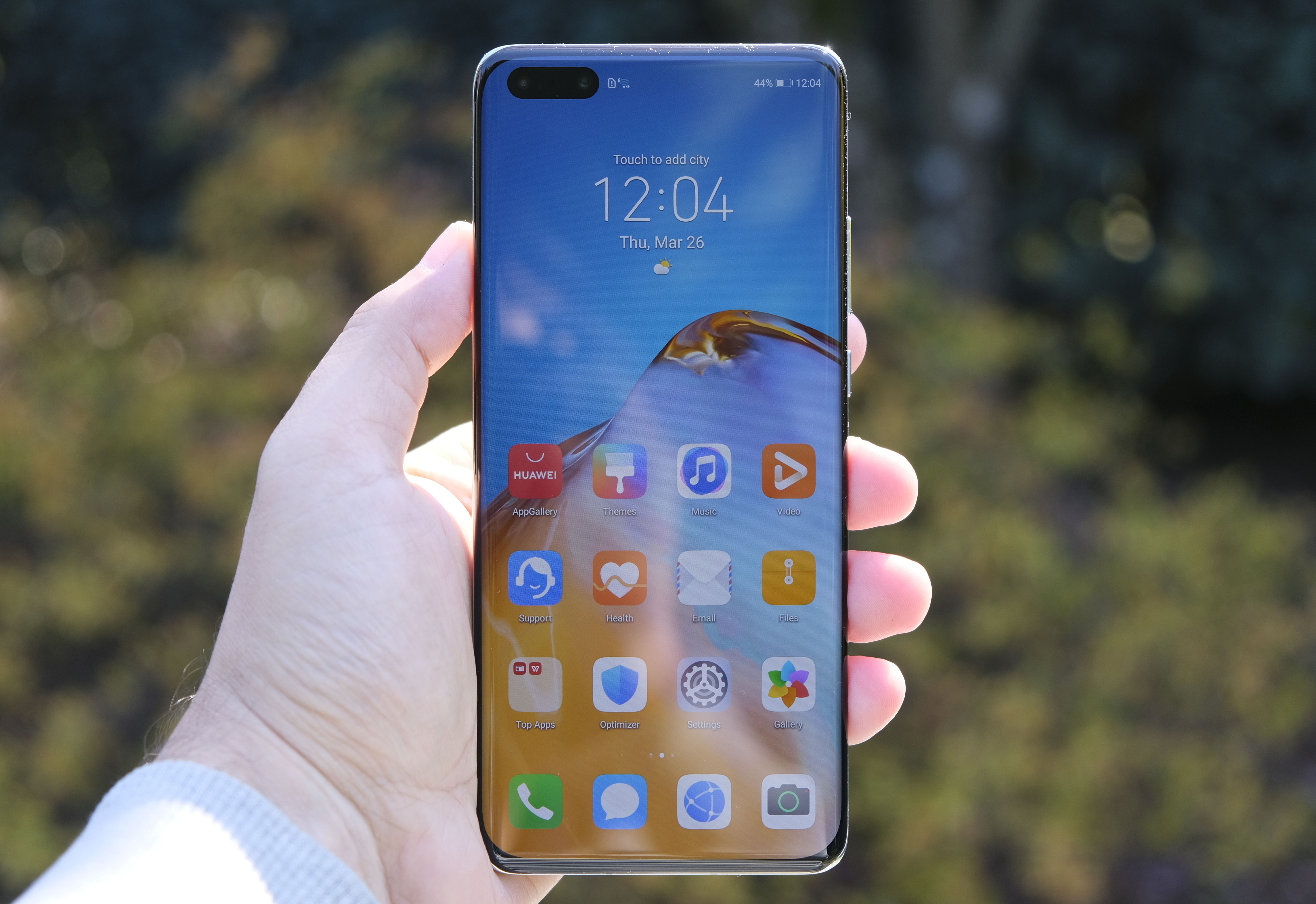 Huawei launches new version of P30 Pro phone with Google Mobile Services -  CNET