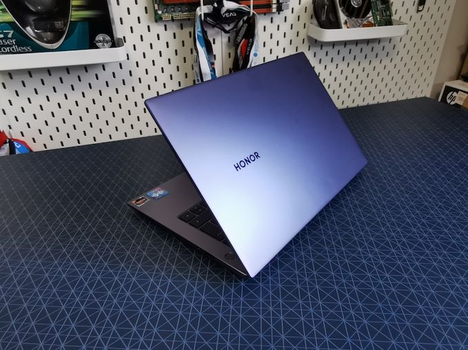 Honor MagicBook 14 (2021) Review: Shocking Good Gaming Performance 