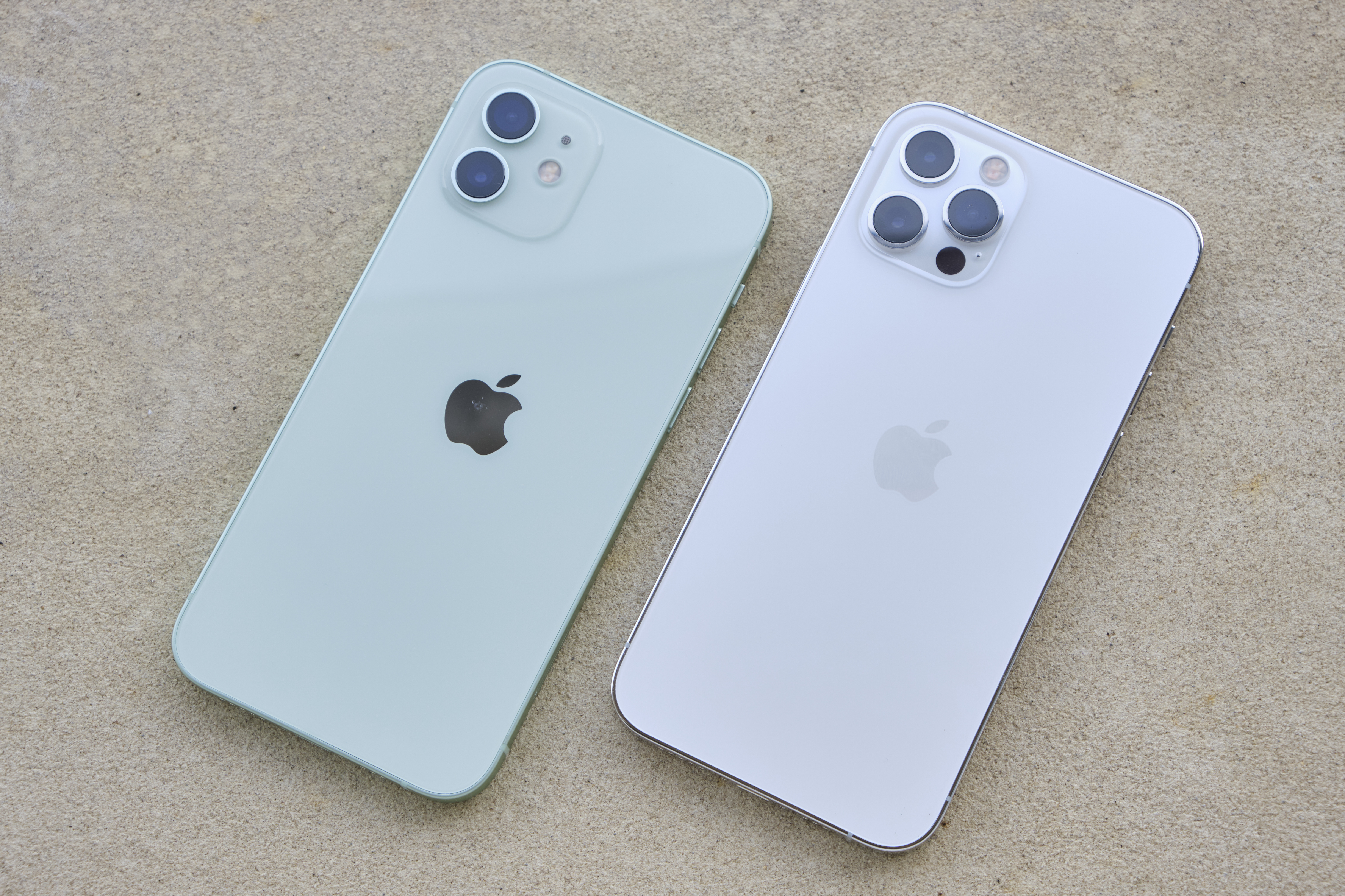 iPhone 12 & iPhone 12 Pro review: Family resemblance – Six Colors