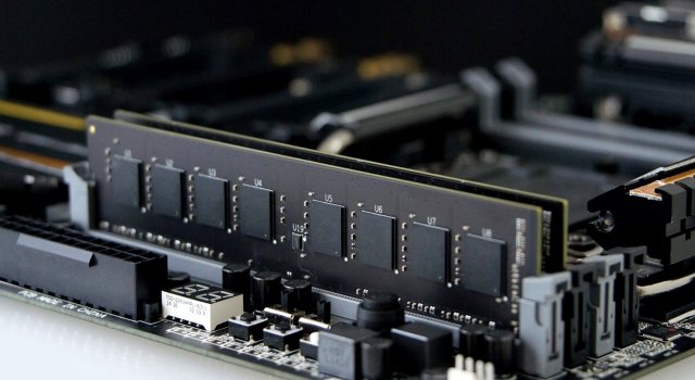 DDR5 is Coming: First 64GB DDR5-4800 Modules from SK Hynix