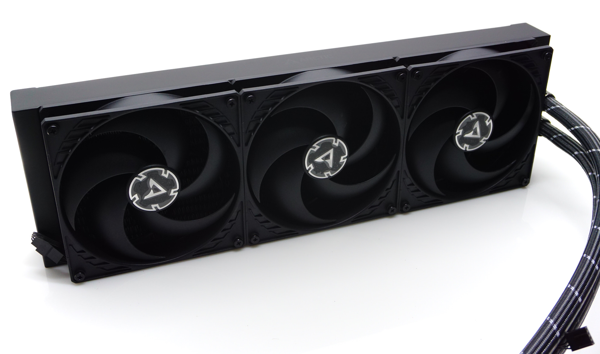 The Arctic Cooling Liquid Freezer II 240 & 420 AIO Coolers Review