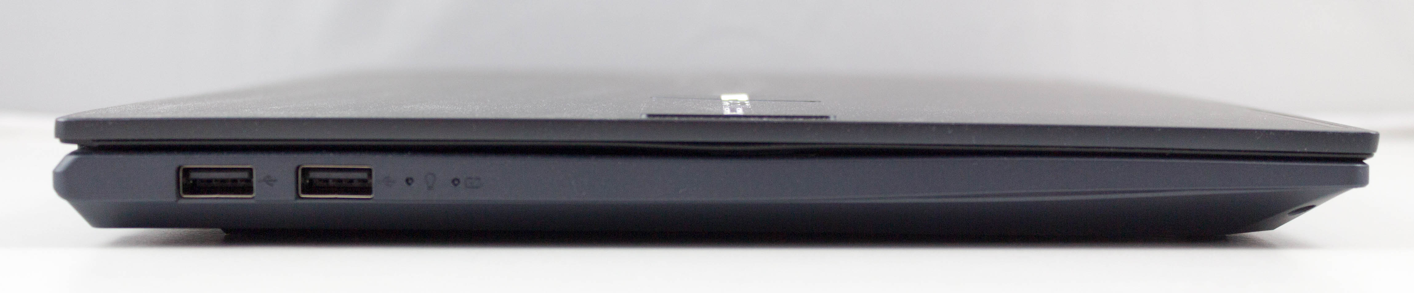 Notebook ASUS Vivobook Pro 15 OLED (M6500) Ryzen 7 4.2Ghz, 8GB, GTX 1650  4GB, 512GB SSD, 15.6 FHD 144Hz 