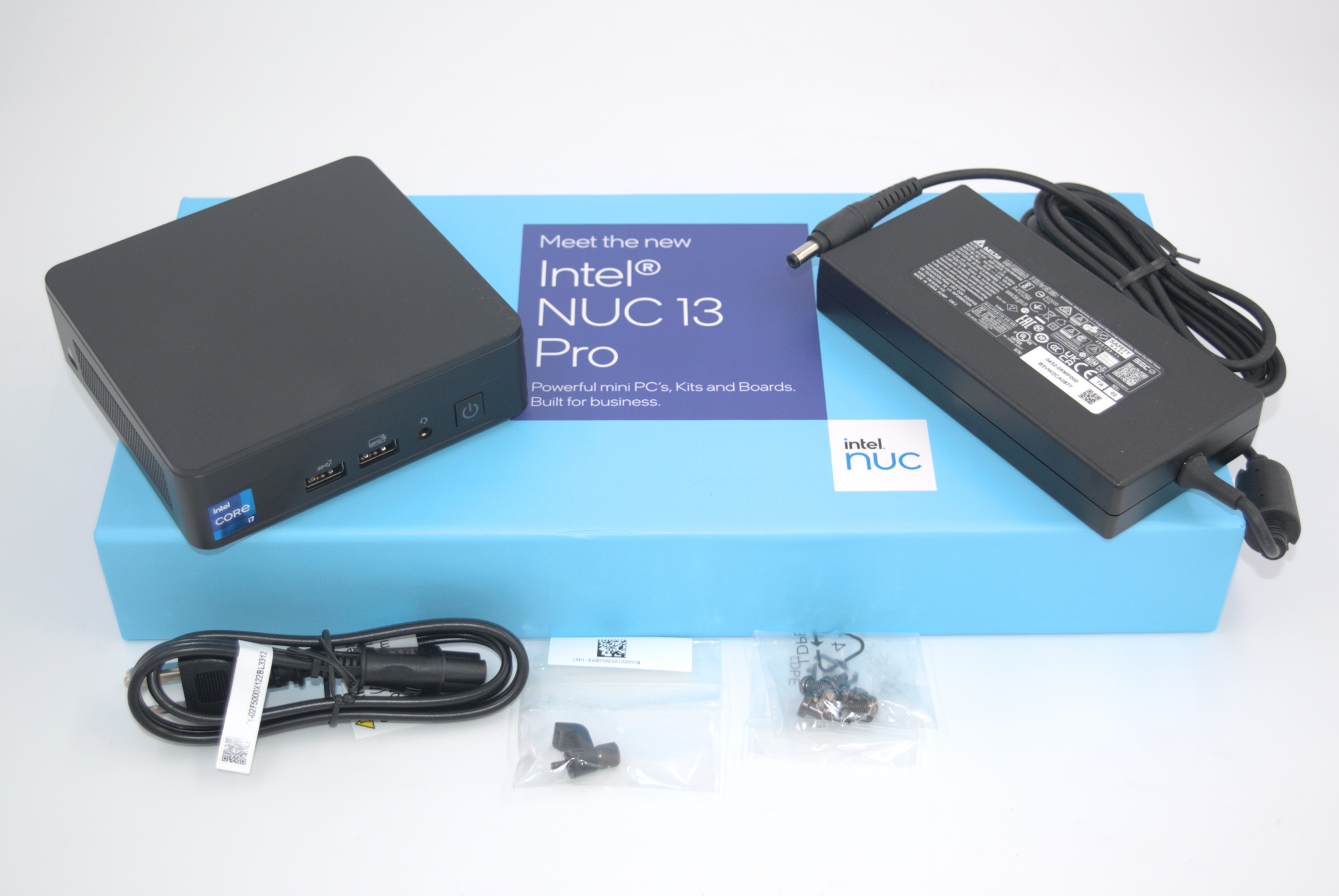 Test de l'Intel NUC 13 Pro Kit (Arena Canyon) : Mini PC moderne