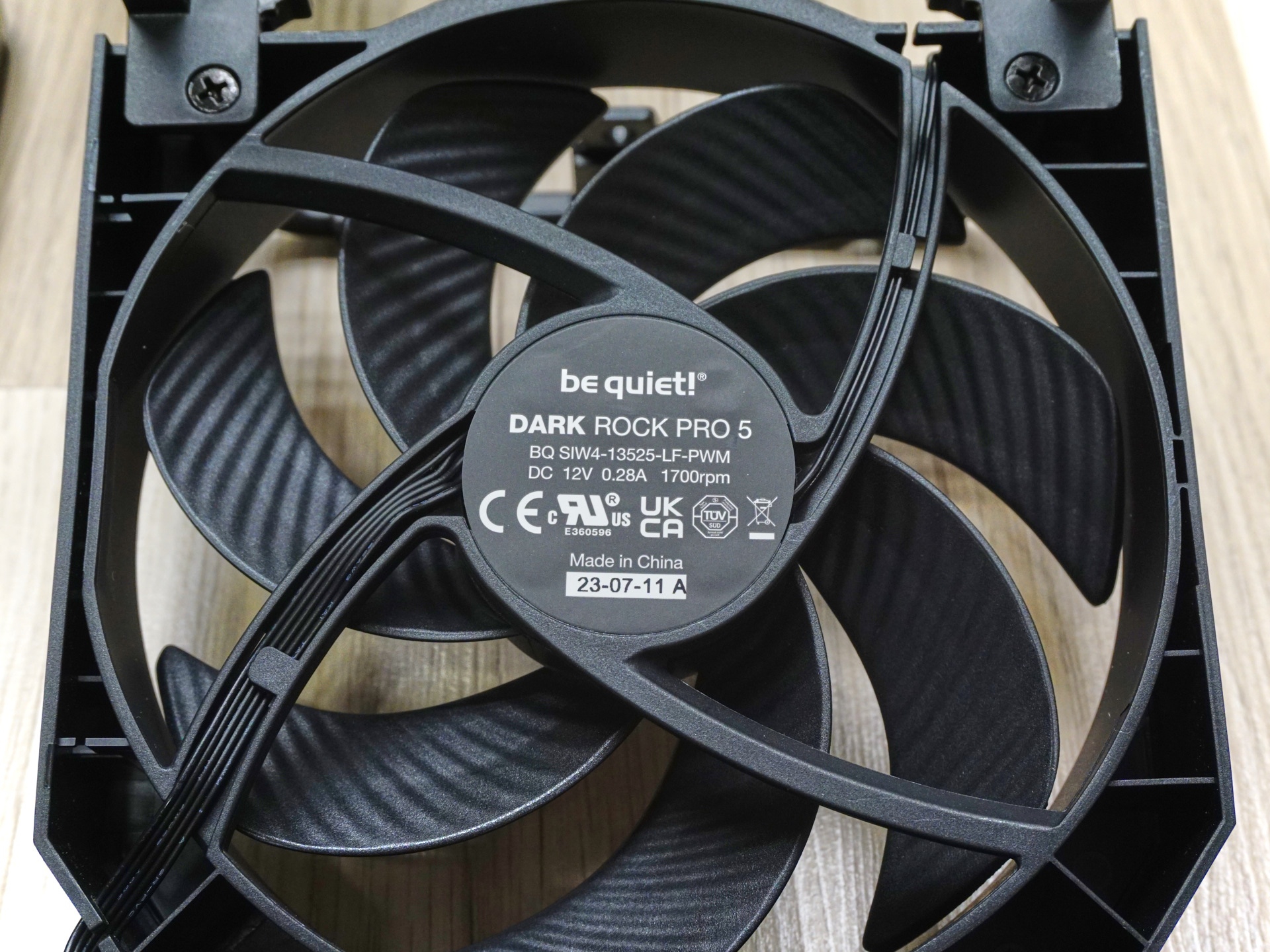 DARK ROCK PRO 4 silent high-end Air coolers from be quiet!