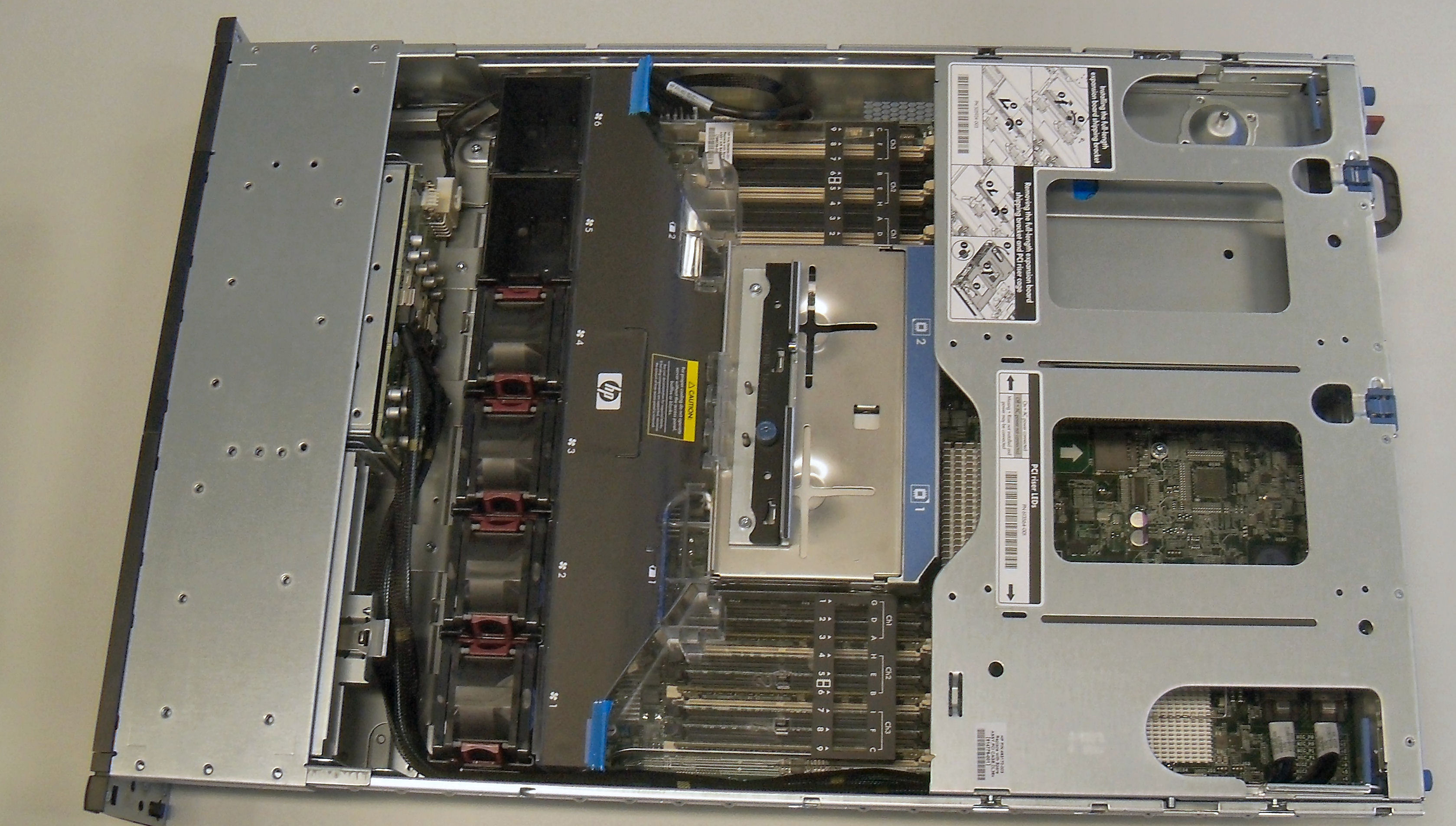 HP Proliant DL380 G7 - Server Clash: DELL's Quad Opteron DELL R815 