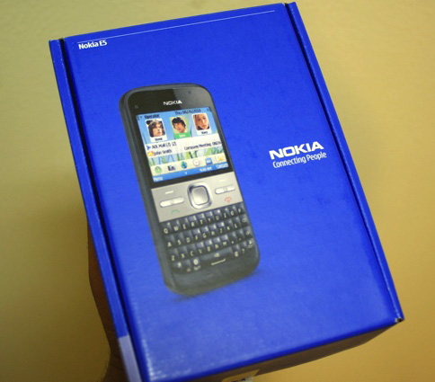 Nokia E5: Hardware Analysis - The Nokia E5 Review: A Cheaper E72