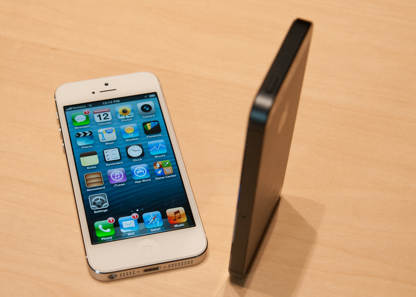 iPhone 5 Hands On Pics and Video - Updated: With Impressions