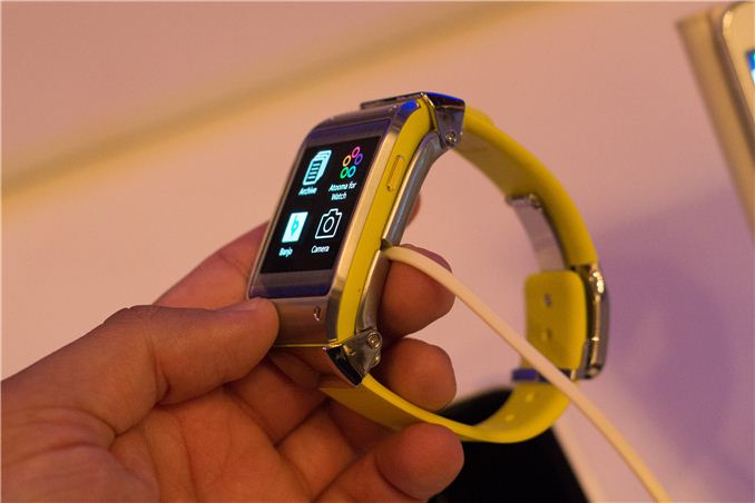 The Galaxy Gear Preview Samsung s First Wearable