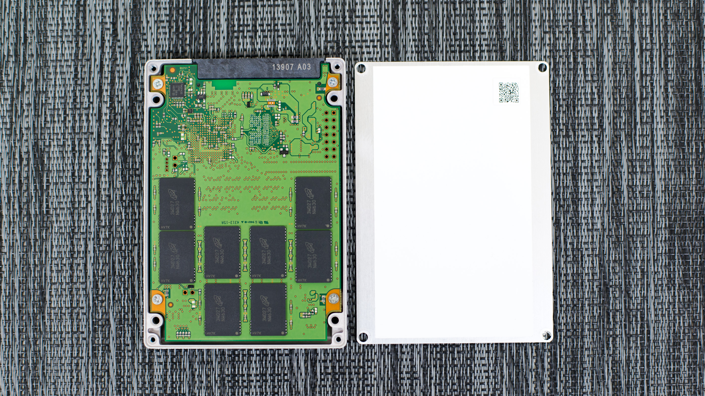 Crucial M550 内蔵型SSD 512GB 2.5インチ SATA 6Gbps CT512M550SSD1