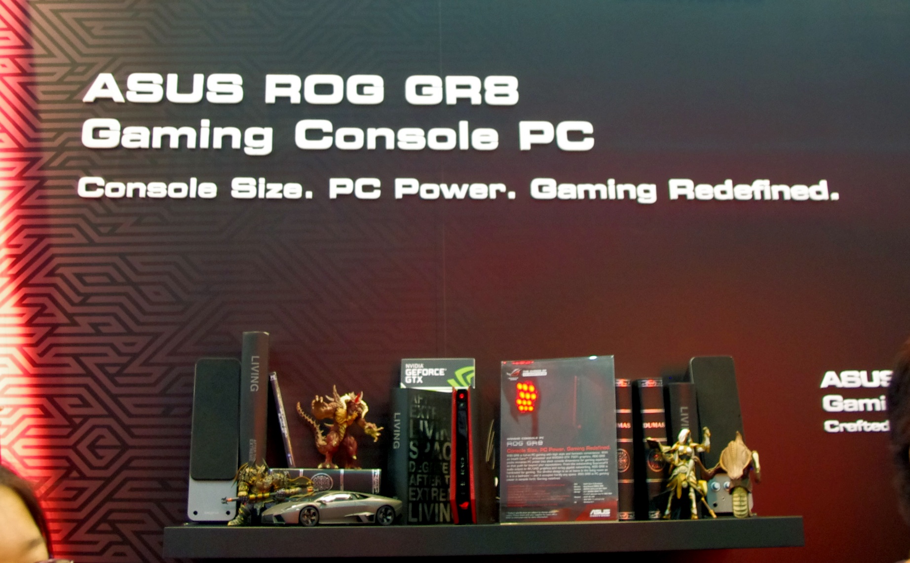 ROG GR8 and ROG G20 - 2014: The ASUS Booth