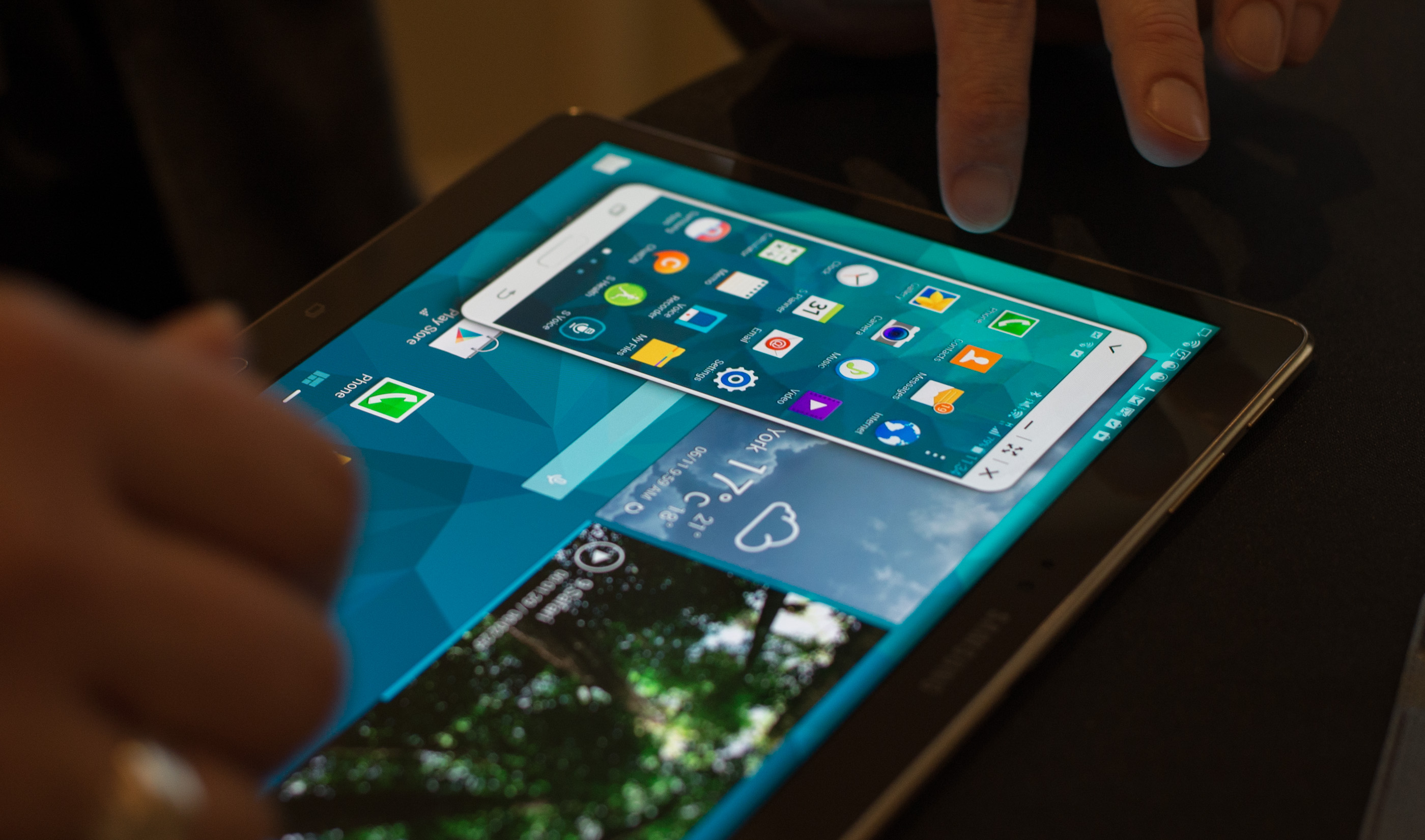 Samsung Galaxy Tab S 10.5-Inch Tablet (16 GB, Dazzling White)