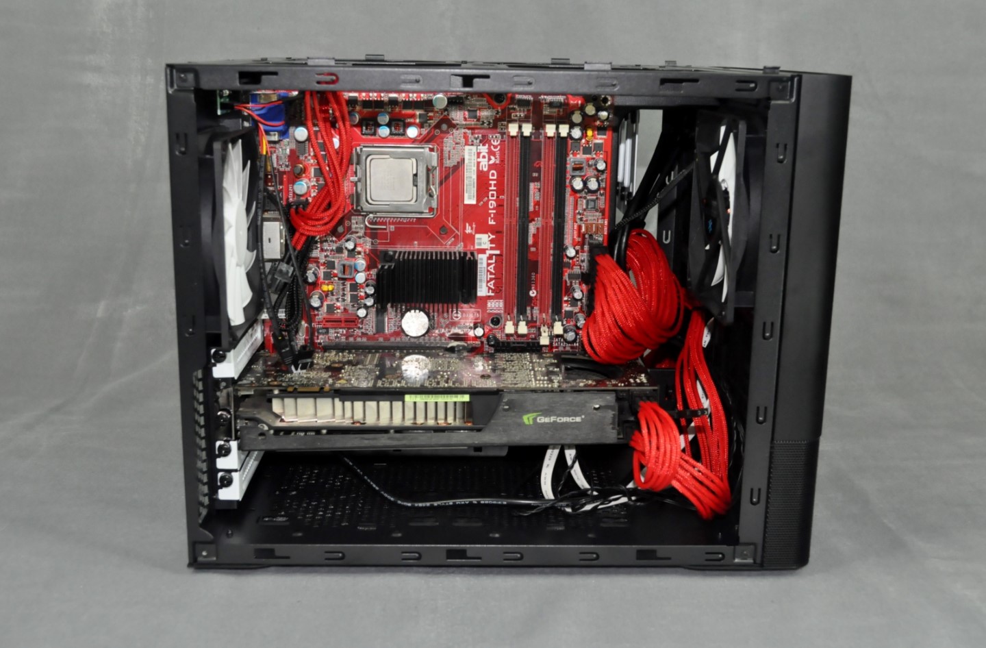 Fractal Design Node 804 Interior - Fractal Design Node 804 Case Review