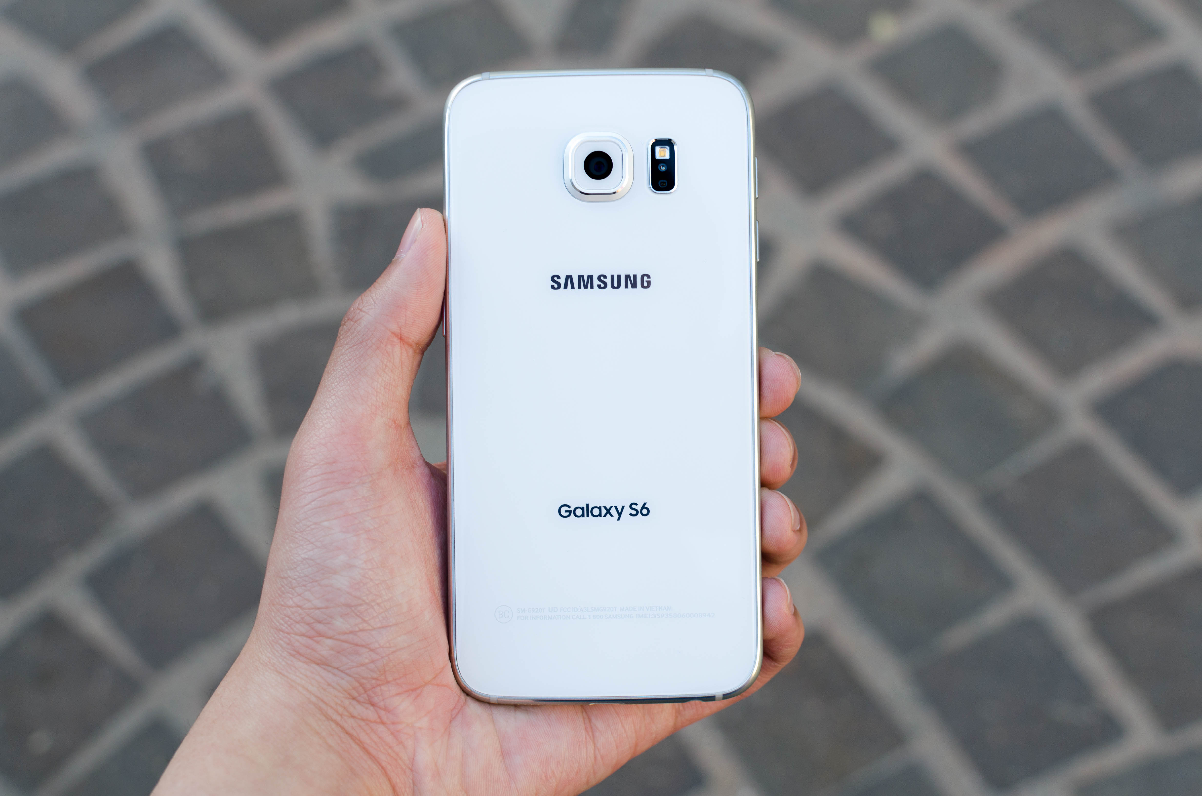 Plotselinge afdaling de wind is sterk Meerdere The Samsung Galaxy S6 and S6 edge Review