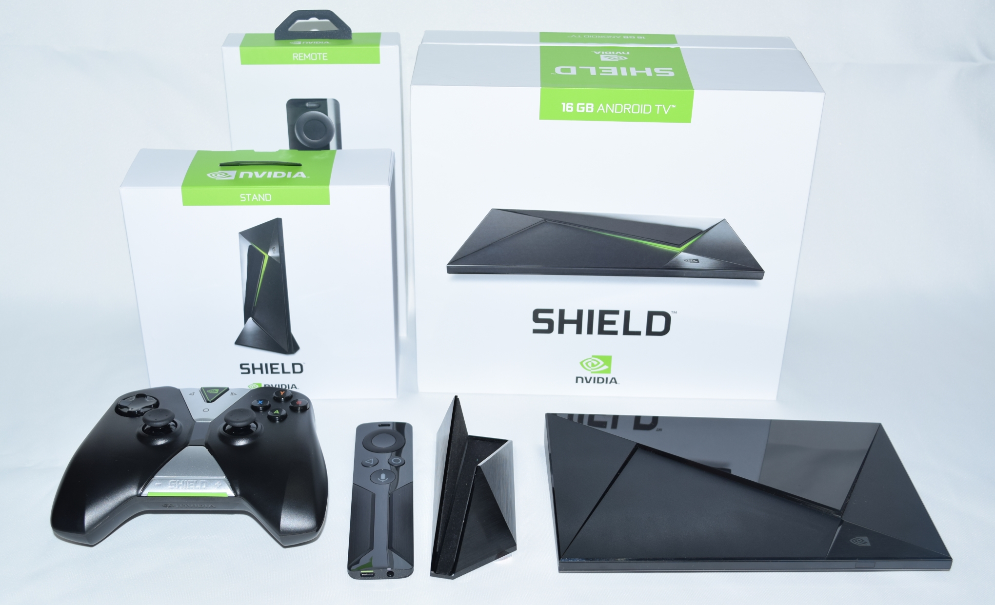 Shield tv купить. Медиаплеер NVIDIA Shield + Okko. Проектор NVIDIA Shield. NVIDIA Shield TV 2017 Box.