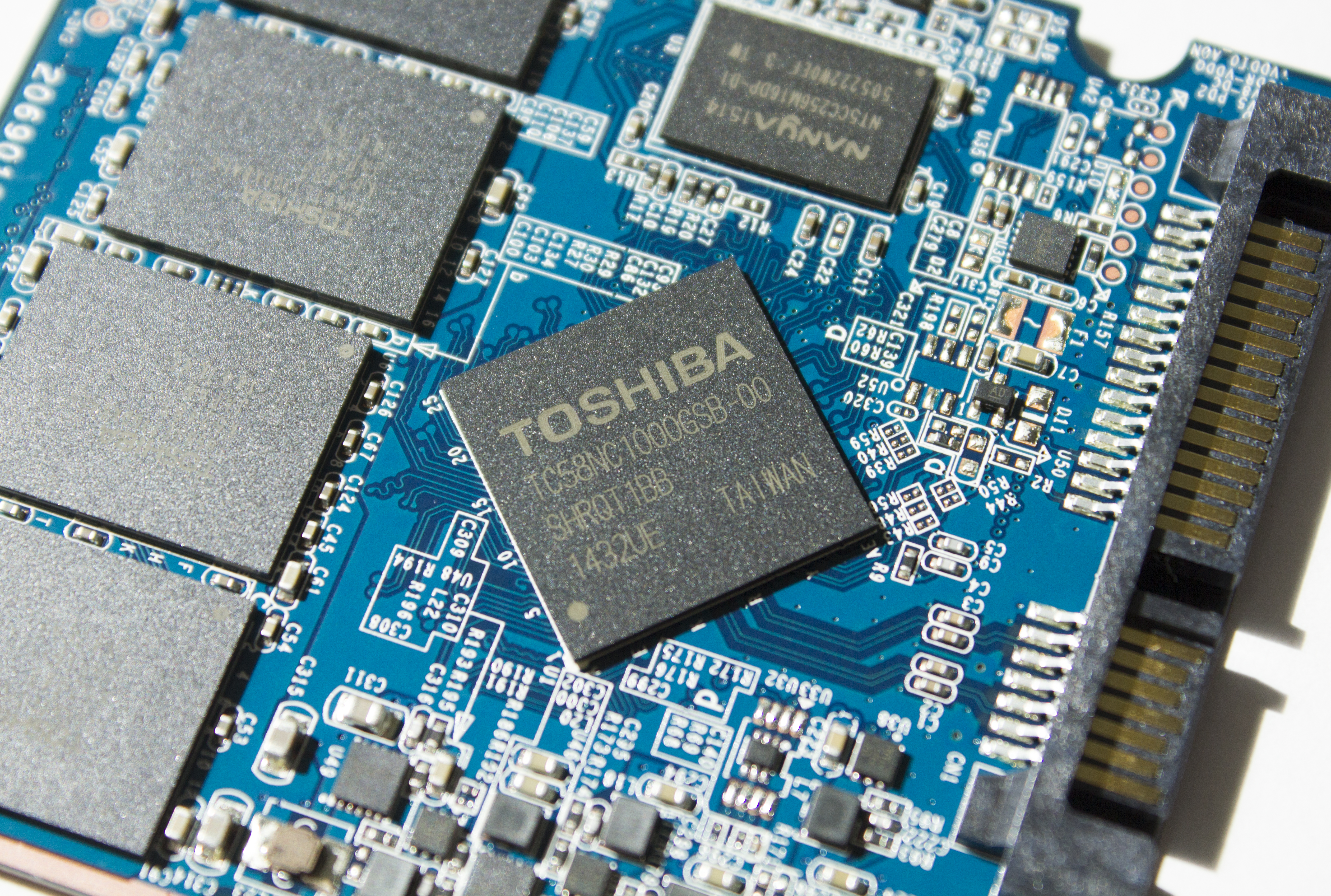 OCZ Trion 100 (240GB, 480GB & 960GB) SSD Review: Bringing Toshiba 
