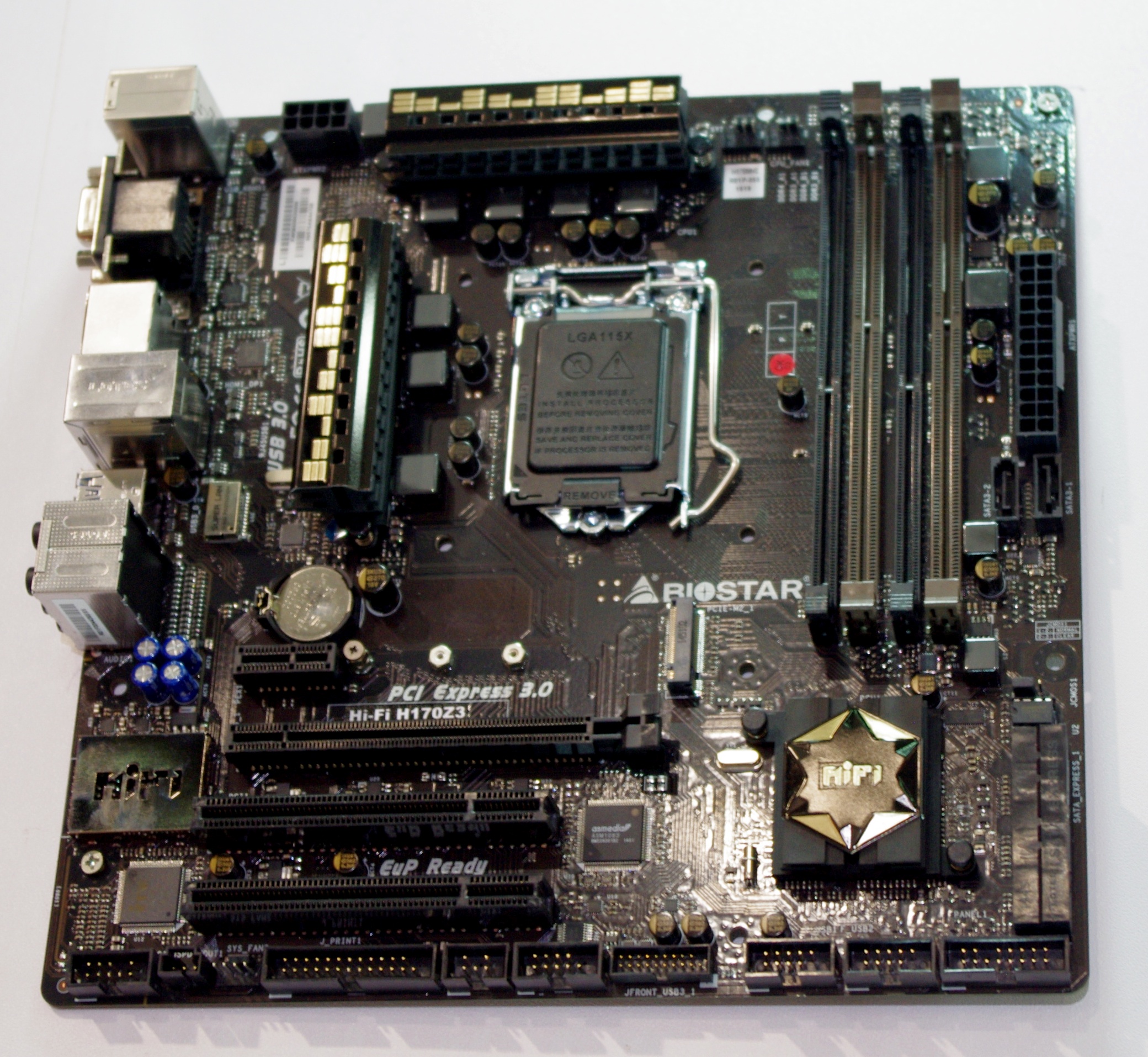 Gloed Kantine Panda Motherboards with DDR3L and DDR4: Biostar