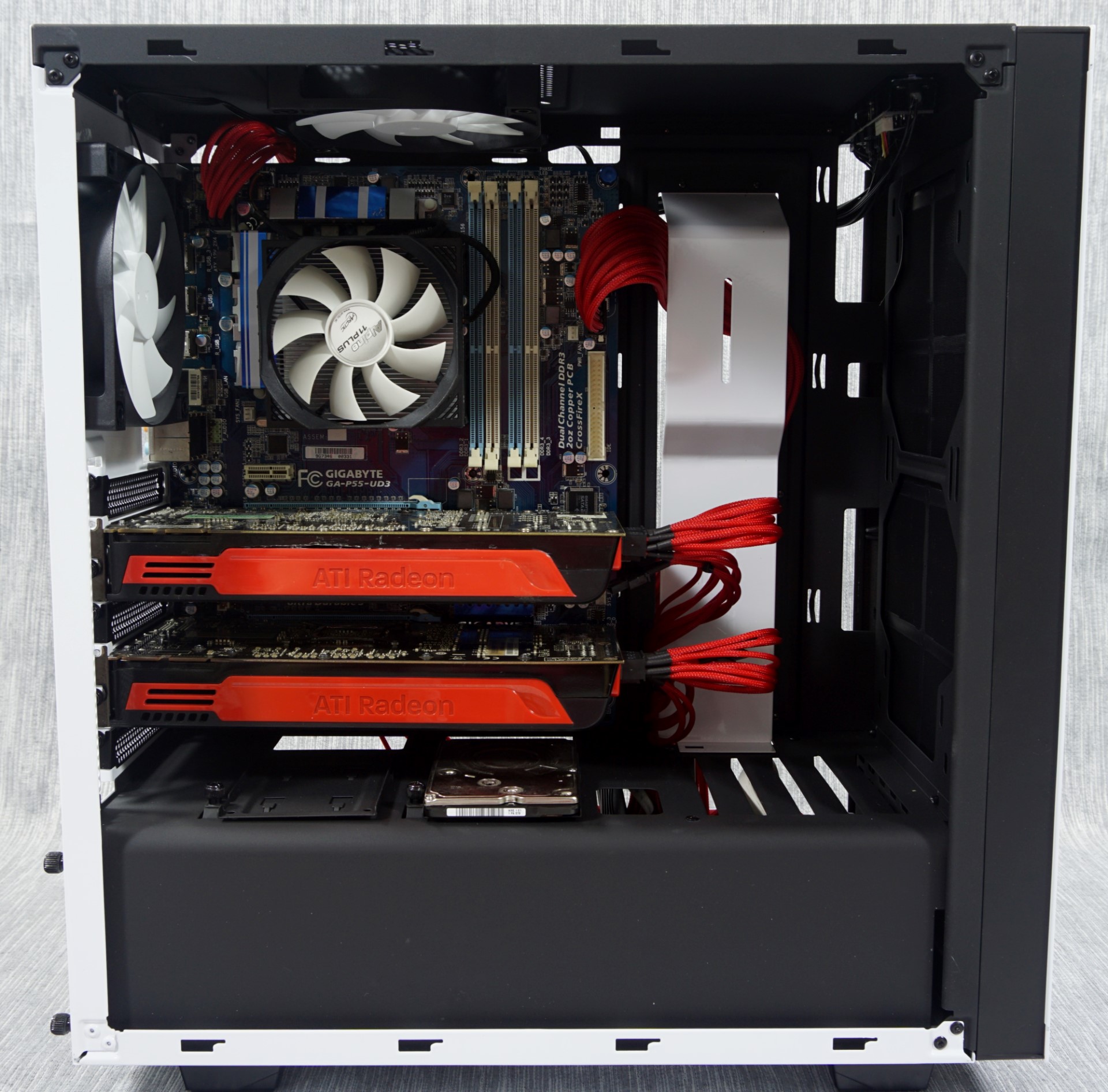 skruenøgle Portal Kritisk The Interior of the NZXT S340 - The NZXT S340 Case Review